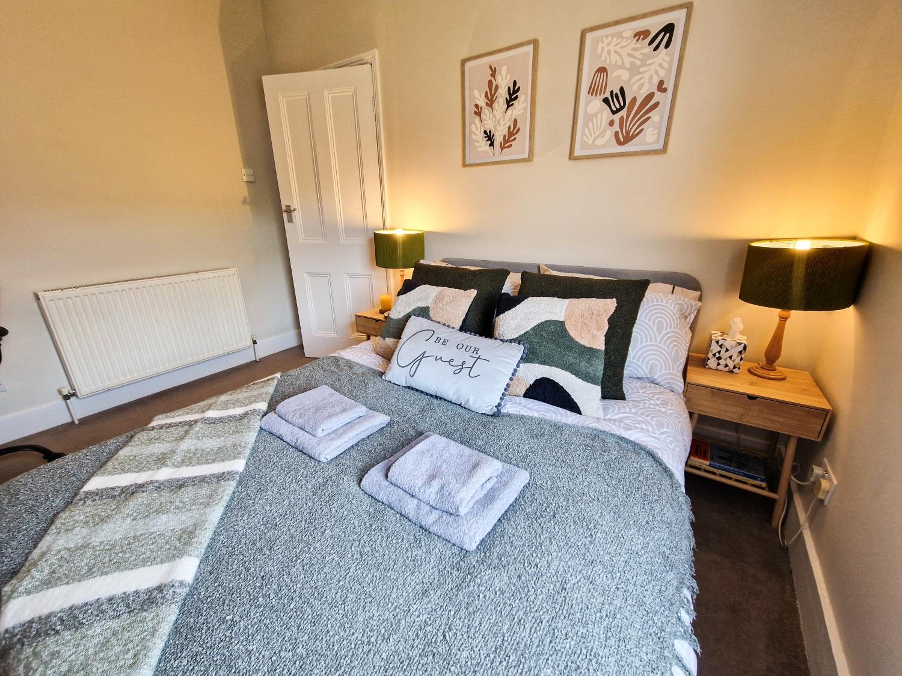 Modern 1-Bed flat,10 min to Hammersmith Tube, with Free Wi-Fi & Netflix