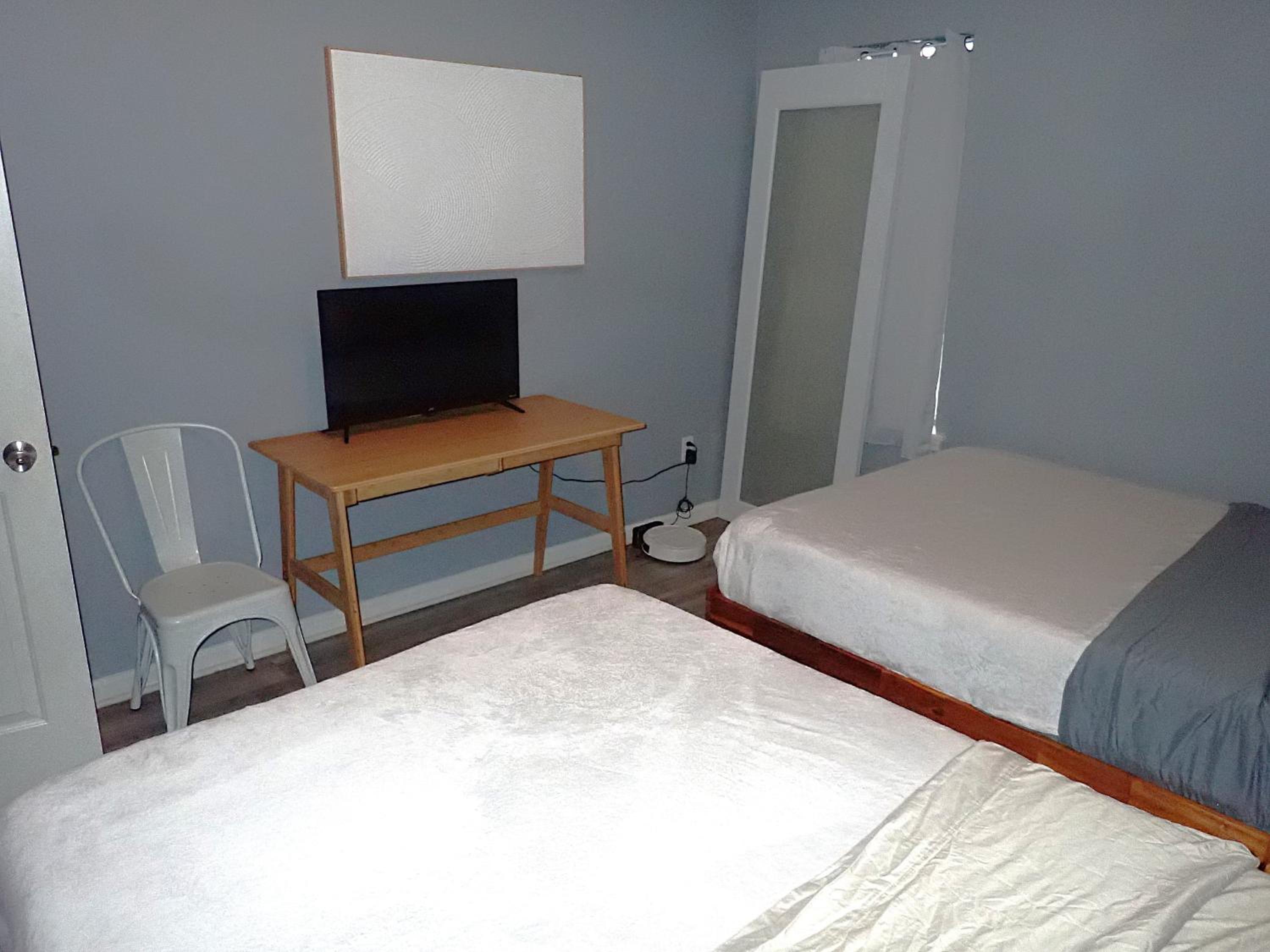 Garden Level 1BR condo, Central Luxury Suite view 4