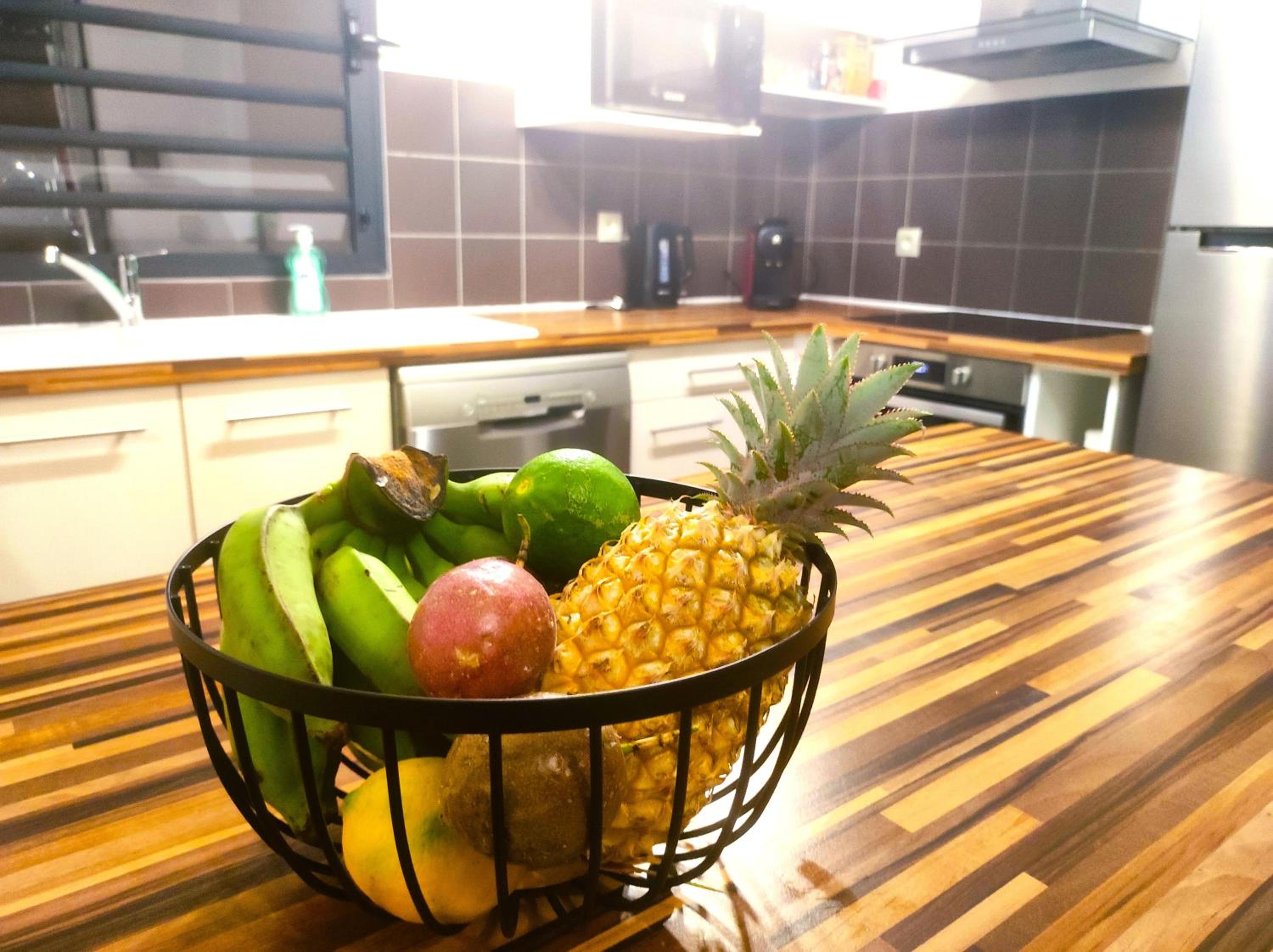 Éclat du Lagon ! Appart T3 avec Piscine, Terrasse et Vue Mer à Saint-Gilles Les Bains, Proche des Plages view 5