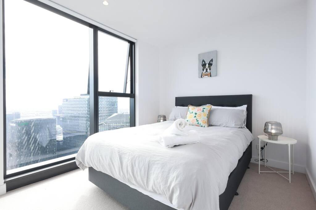 10D Stunning ocean and Yara river view 2Bedroom Abnb Apt with Free Parking
