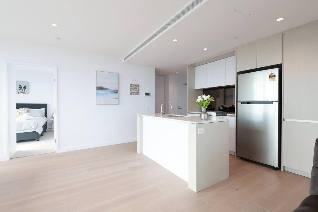 10D Stunning ocean and Yara river view 2Bedroom Abnb Apt with Free Parking