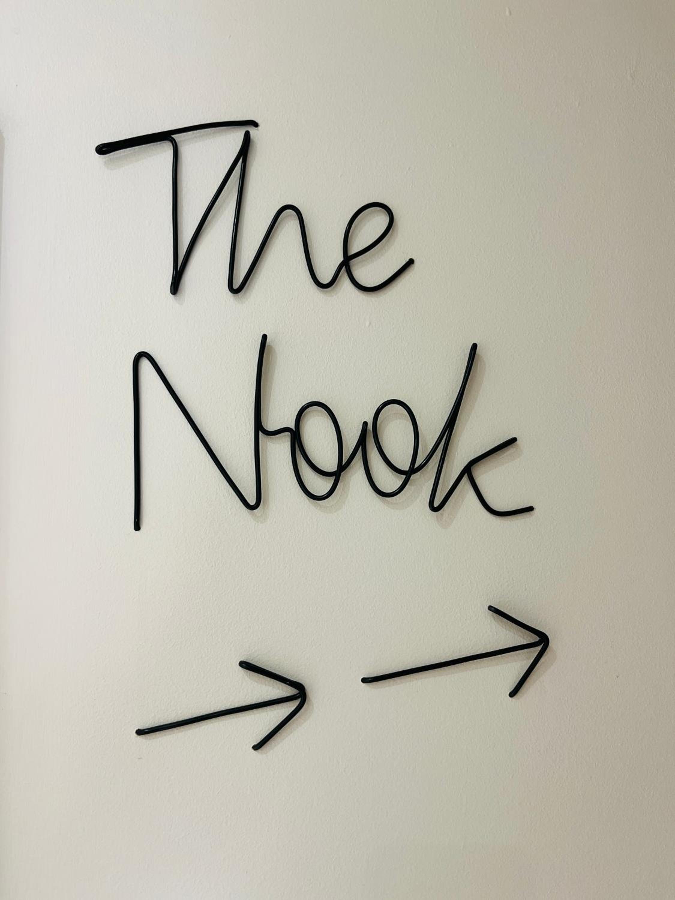 The Nook Londons Swanky Studio with FREE Parking