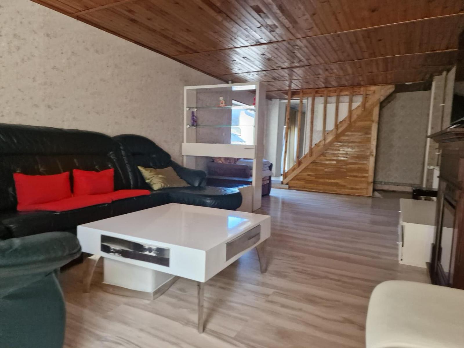 3-floor large apartaments view 5
