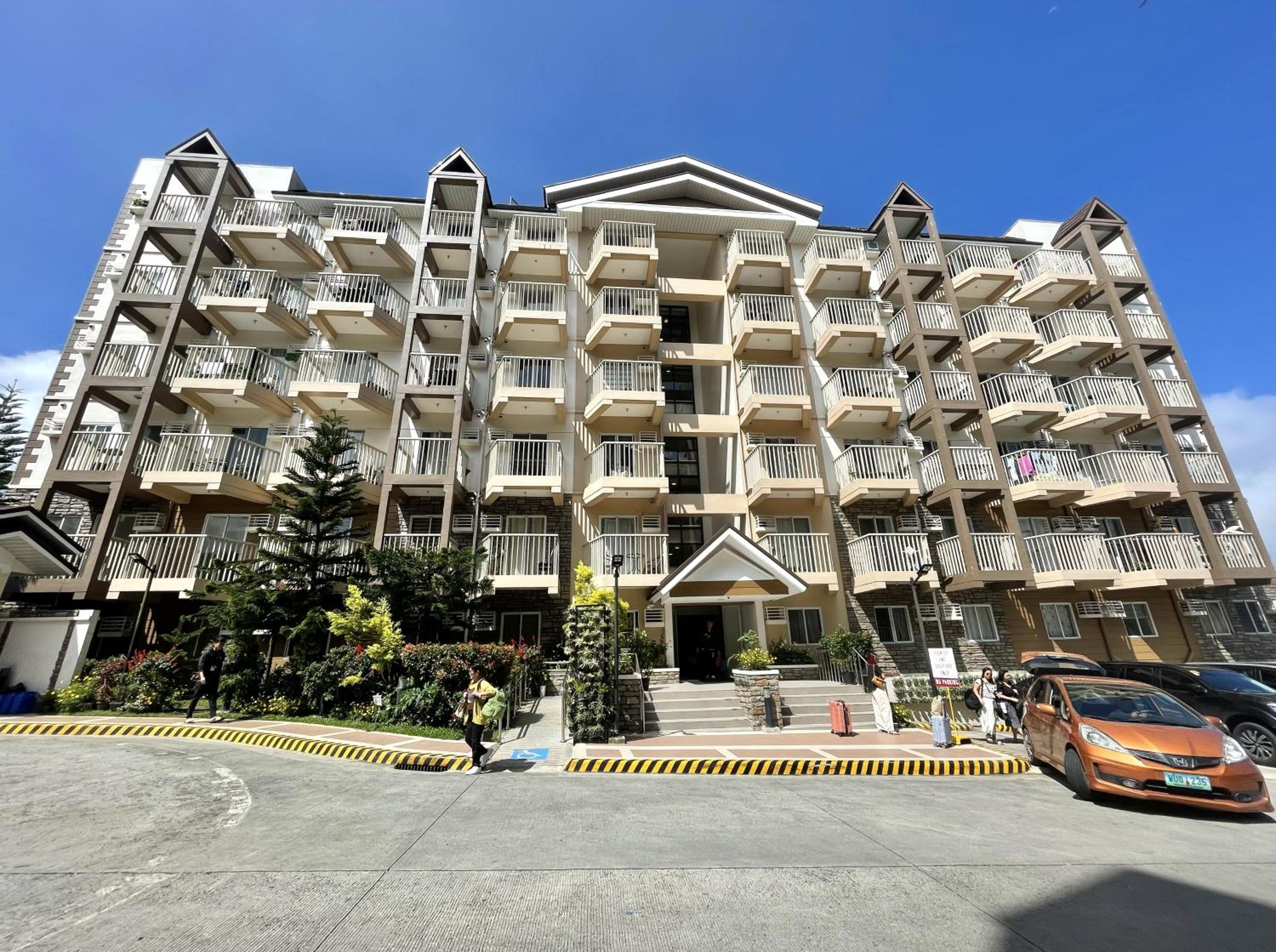 Sunrise Facing Condo in Baguio