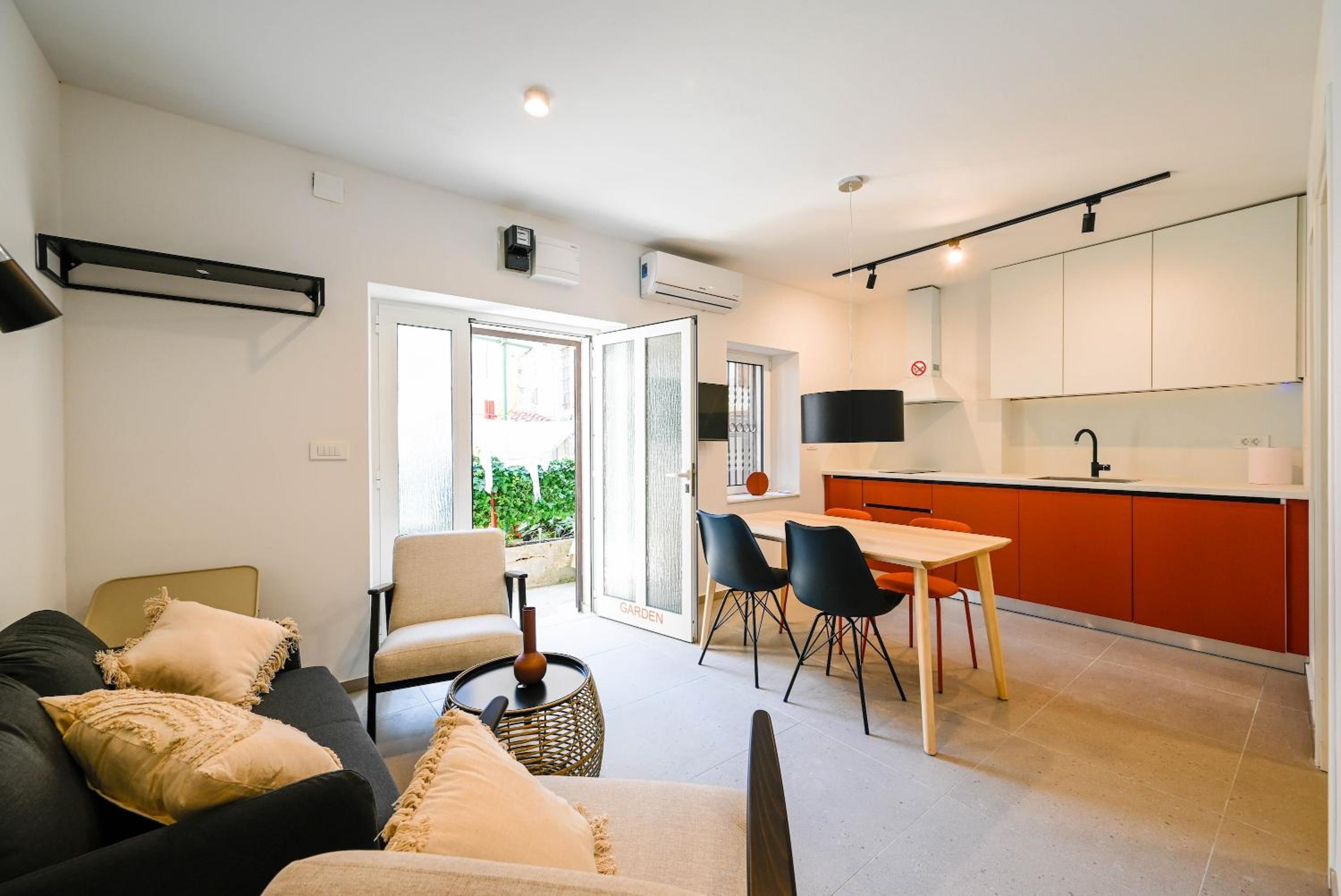 House Grisia 33 view 2