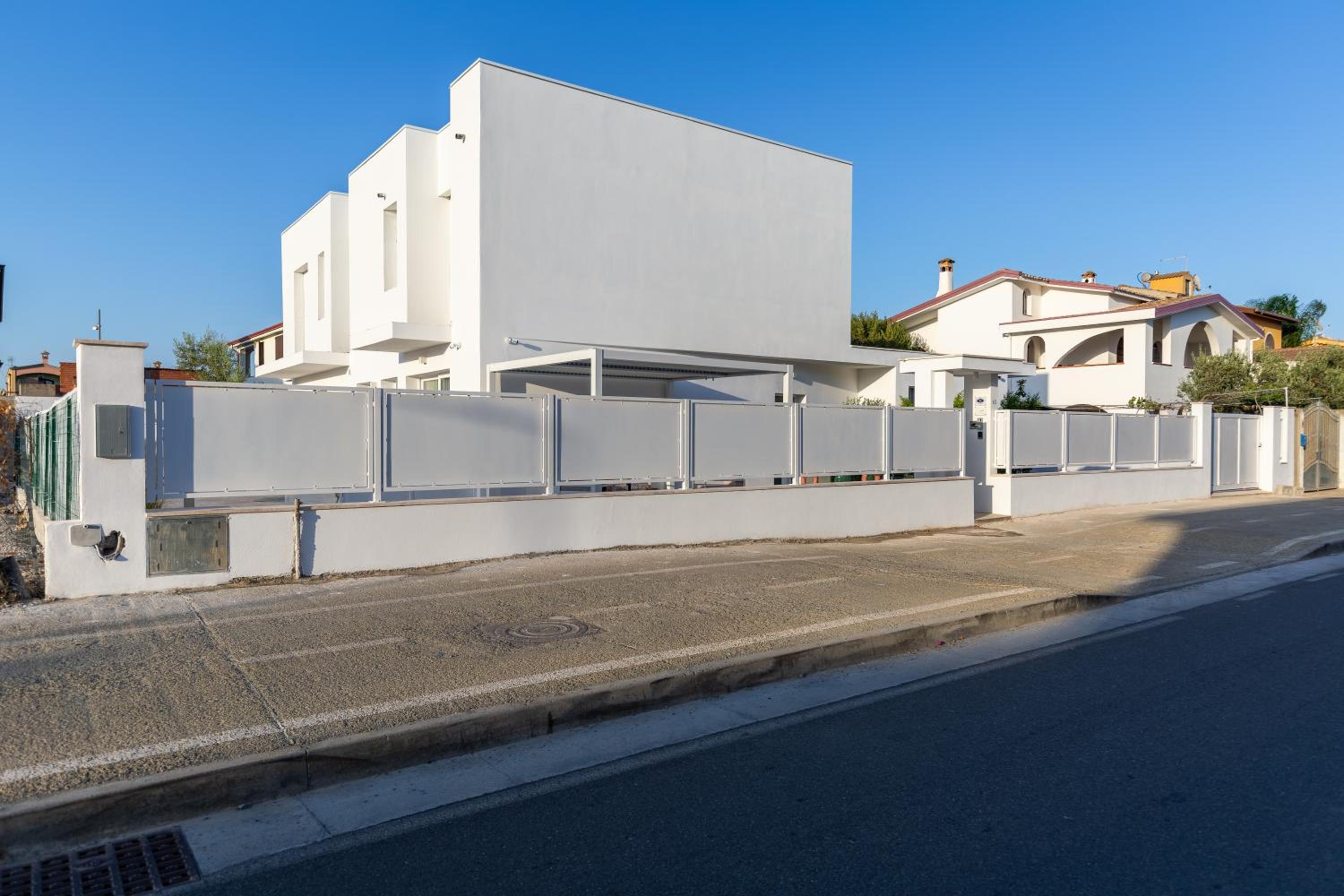 Hotel Delphis Pula Rooms - Image 1