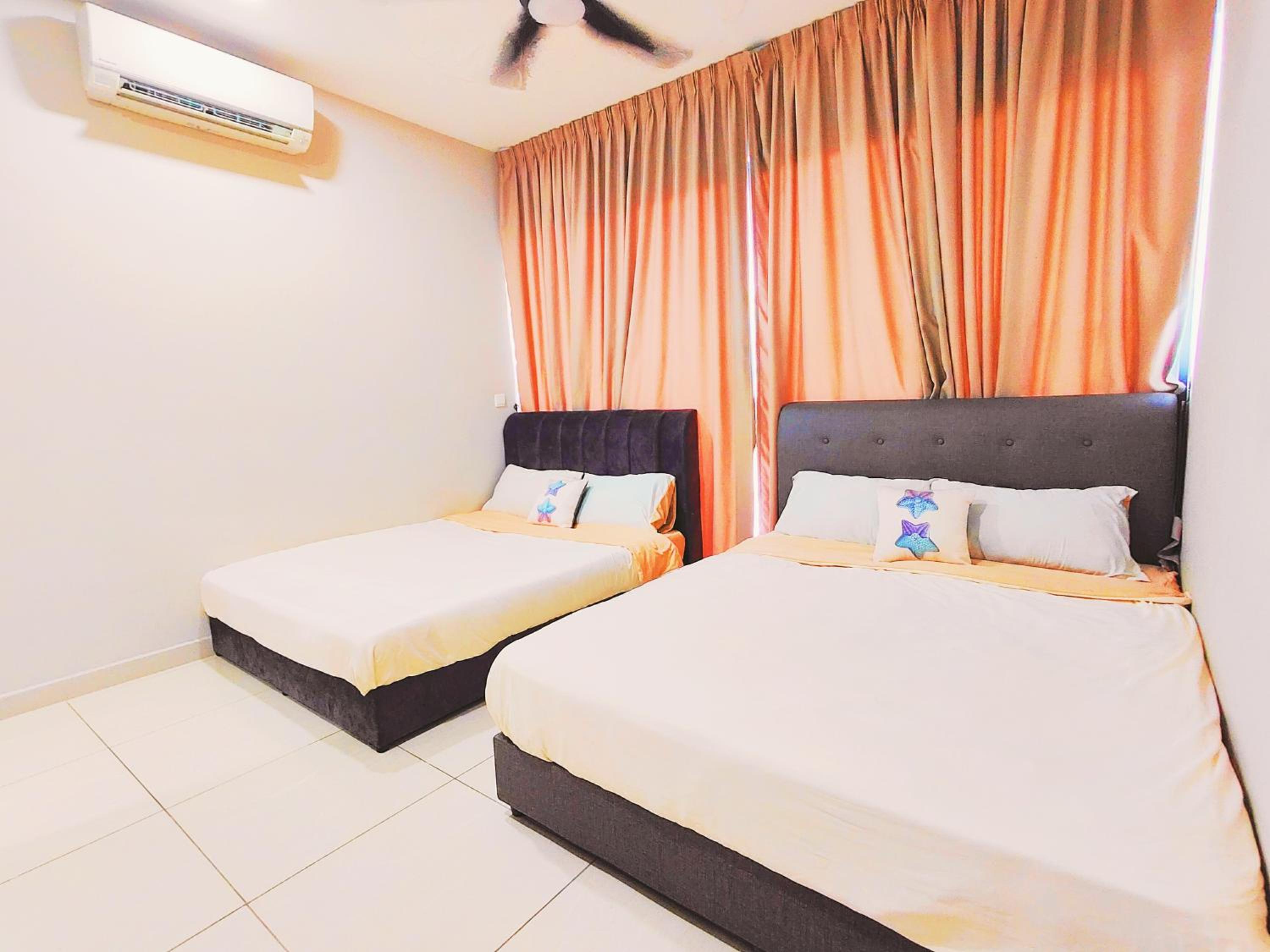 Central KL City Condo with Balcony Infinity Pool & LRT MRT & KLCC Mall Access