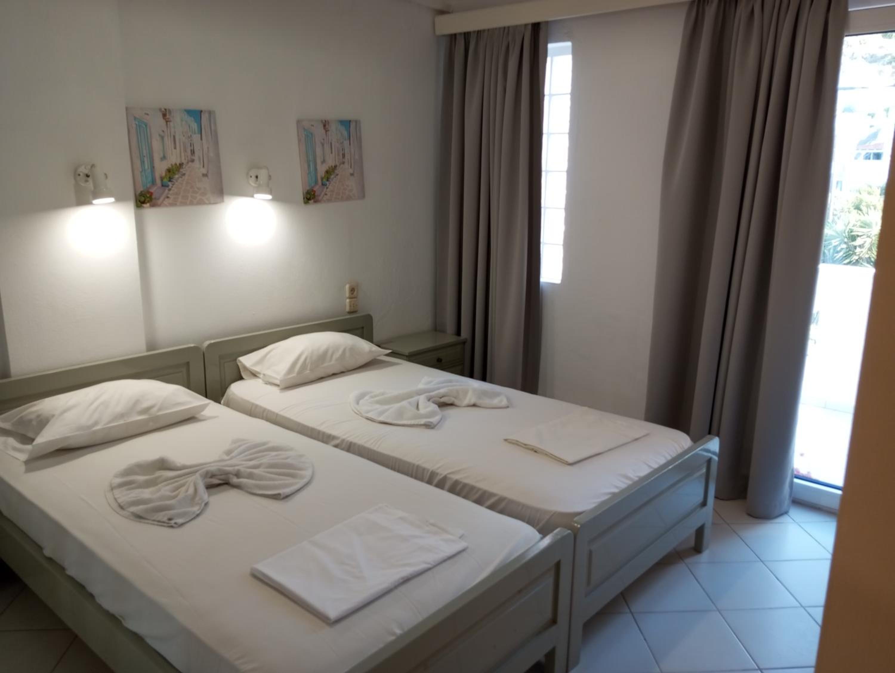 Renia Studios - Pool & Beach in 150m - Agia Pelagia