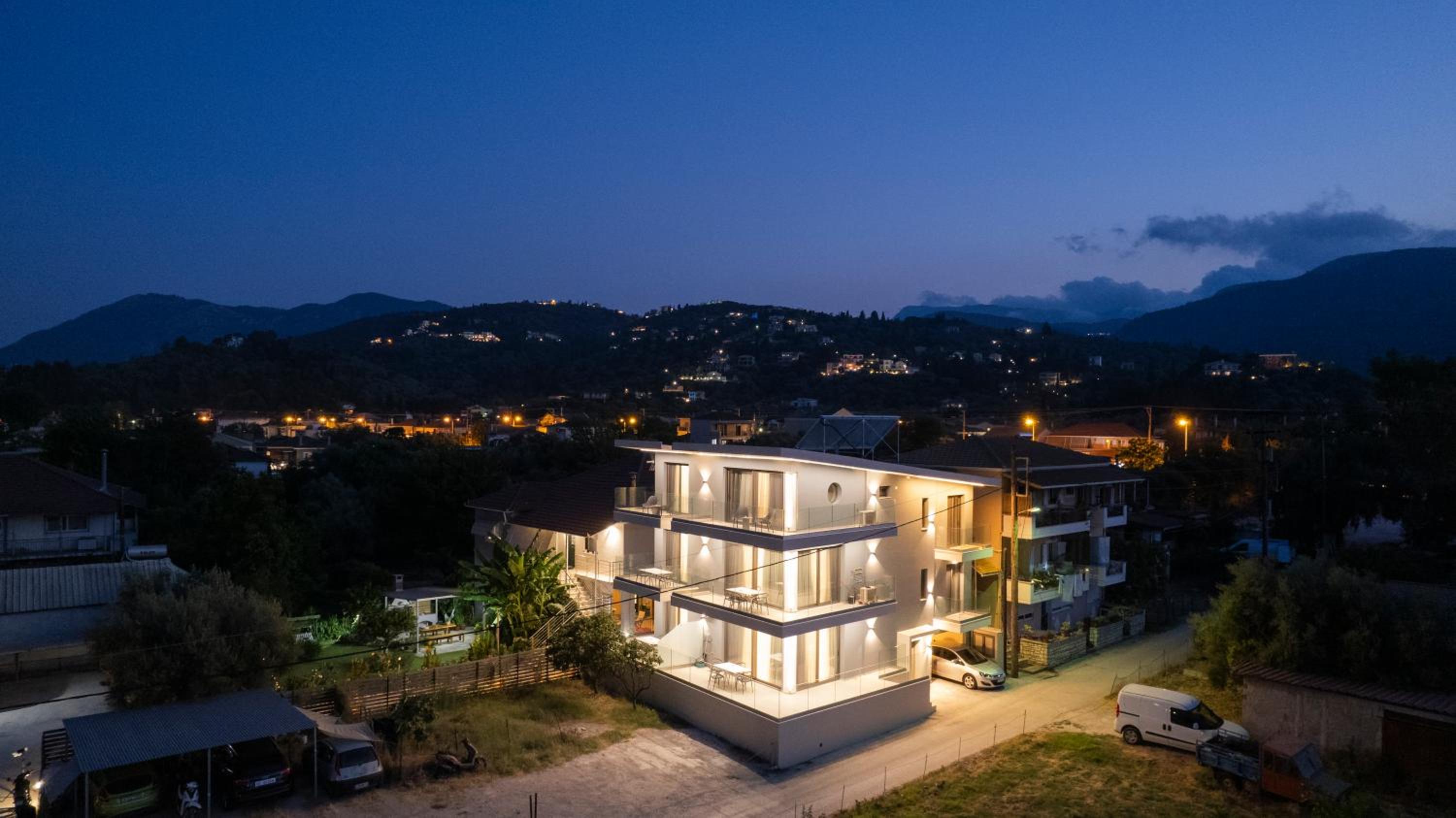 Avali Deluxe Apartments view 3