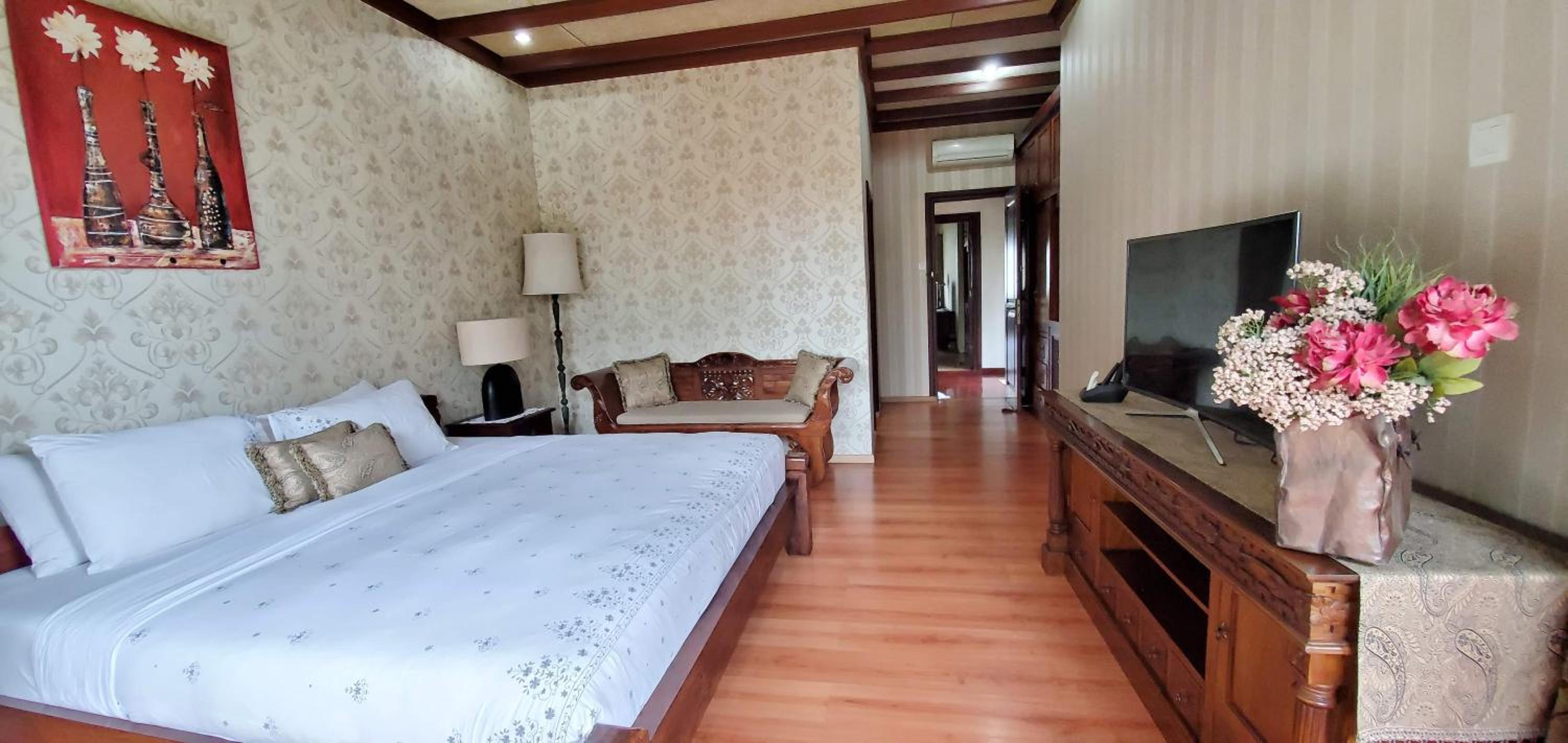 Balinese Villa in Berastagi