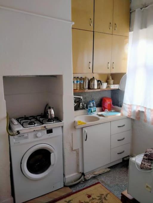 Afyon kalesi eteklerinde bir yer view 2
