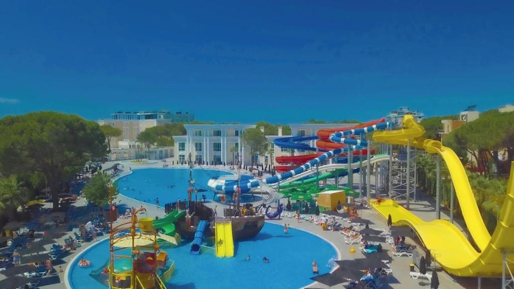 Ground floor Studio in Golem Next to Hotel Flower self check in 100m to beach