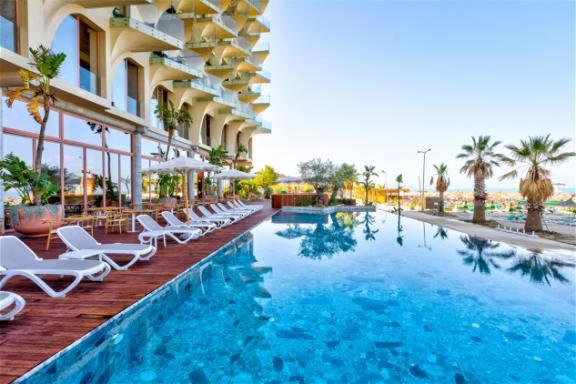 Ground floor Studio in Golem Next to Hotel Flower self check in 100m to beach