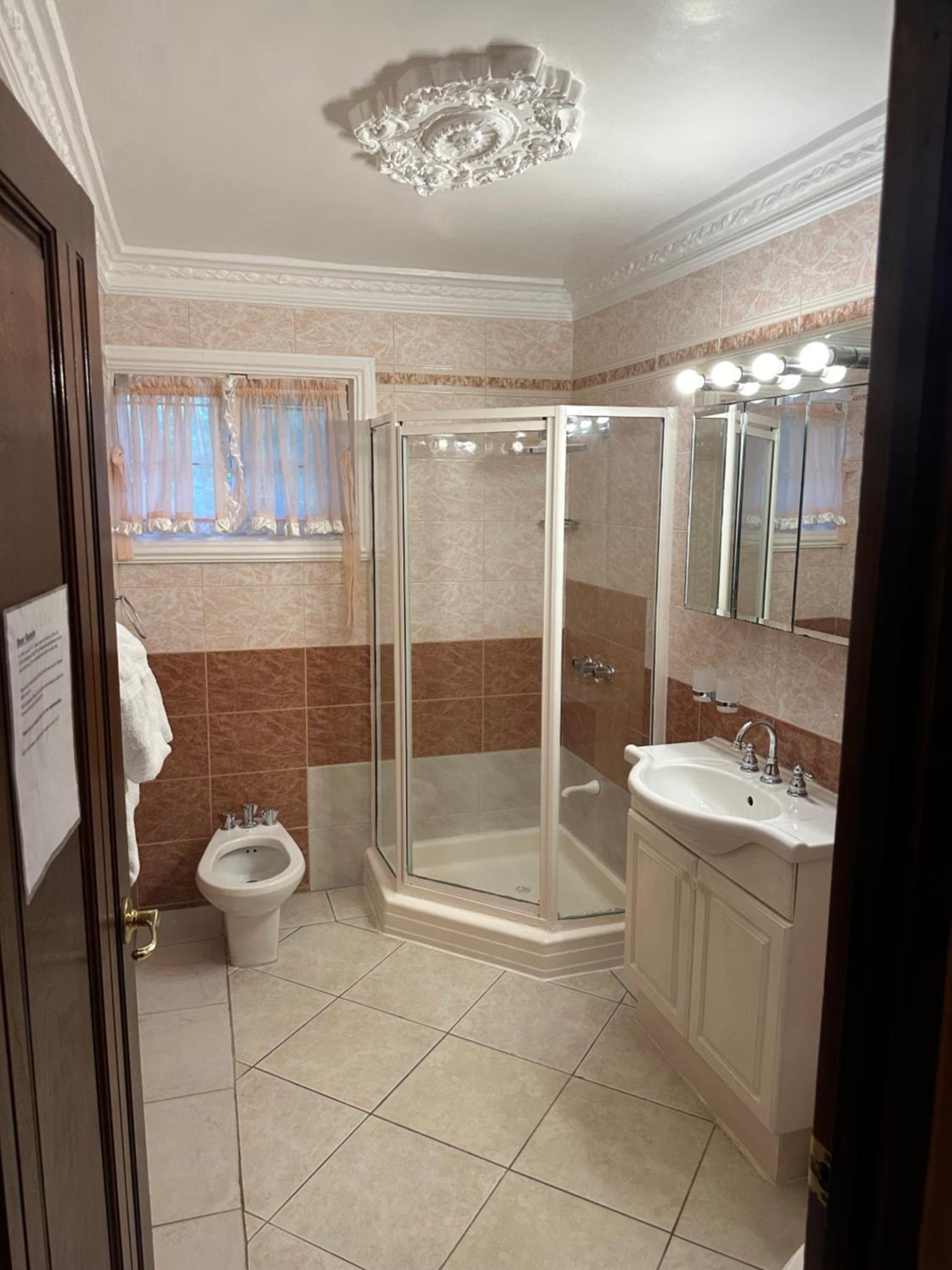 Chateau Gloria Luxury Villa view 5