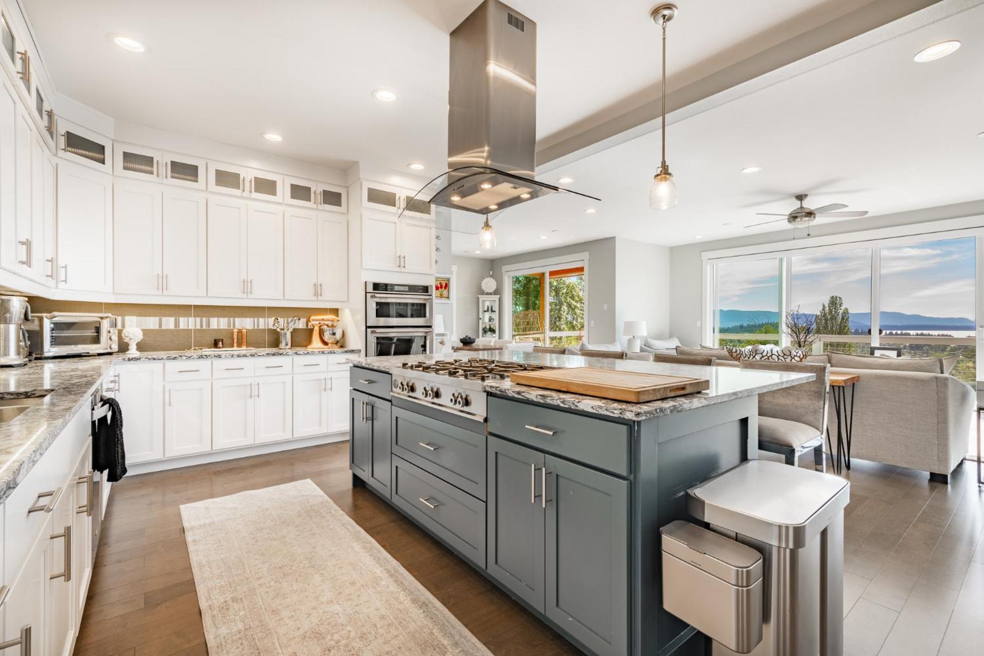 Your Bayview Retreat