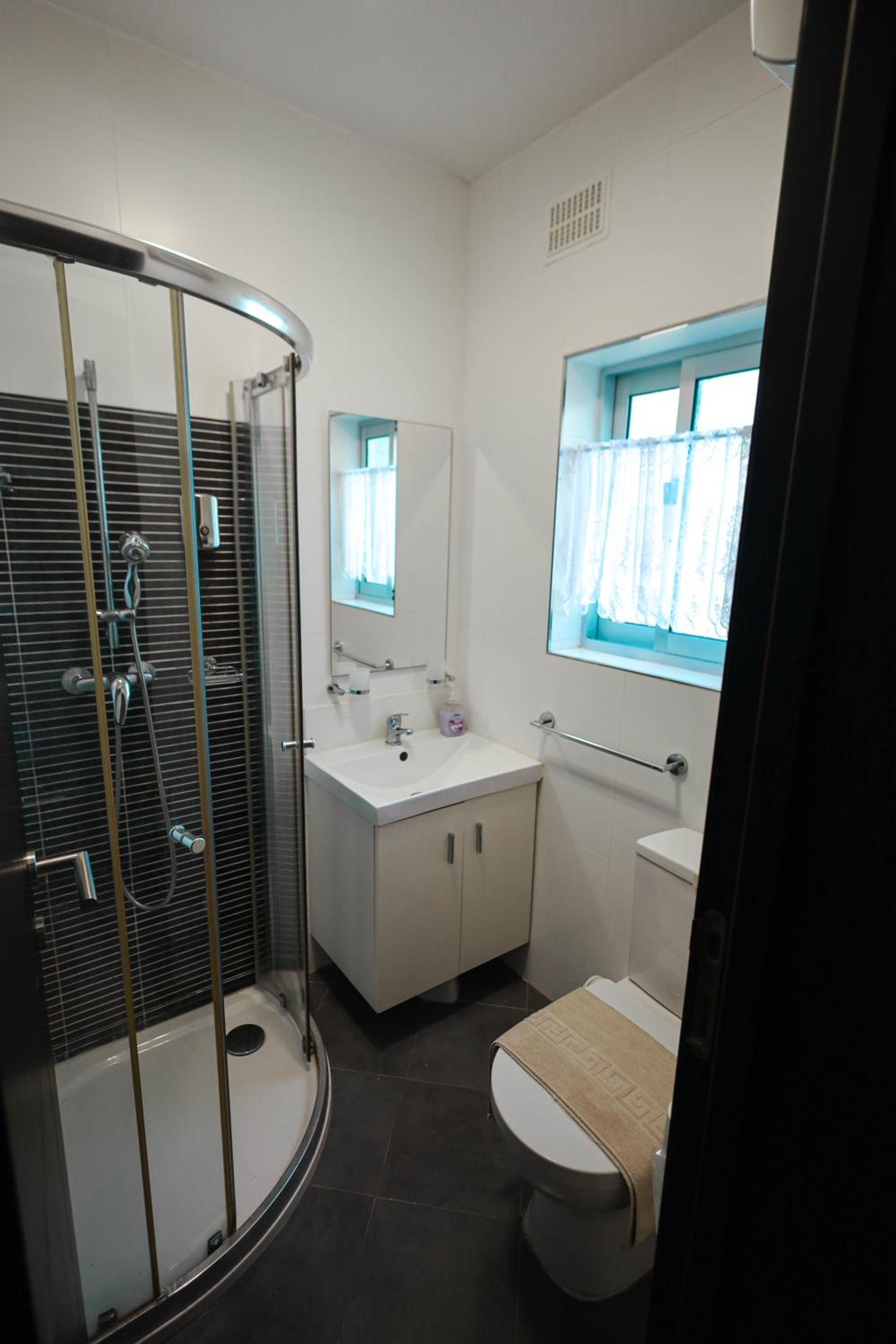 Seafront duplex Penthouse with Terrace overlooking Xlendi Bay photo 3