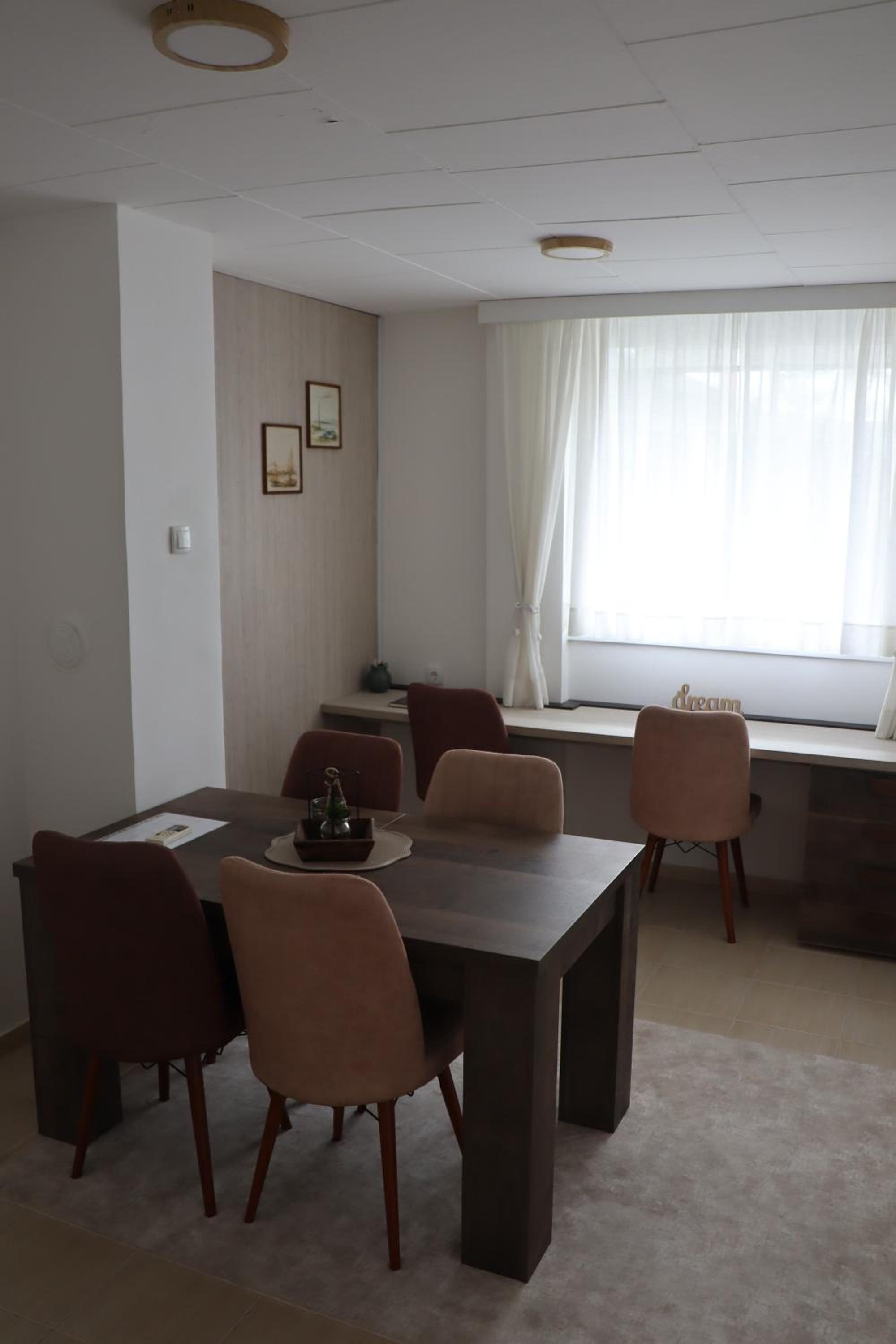 Hedonic apartment