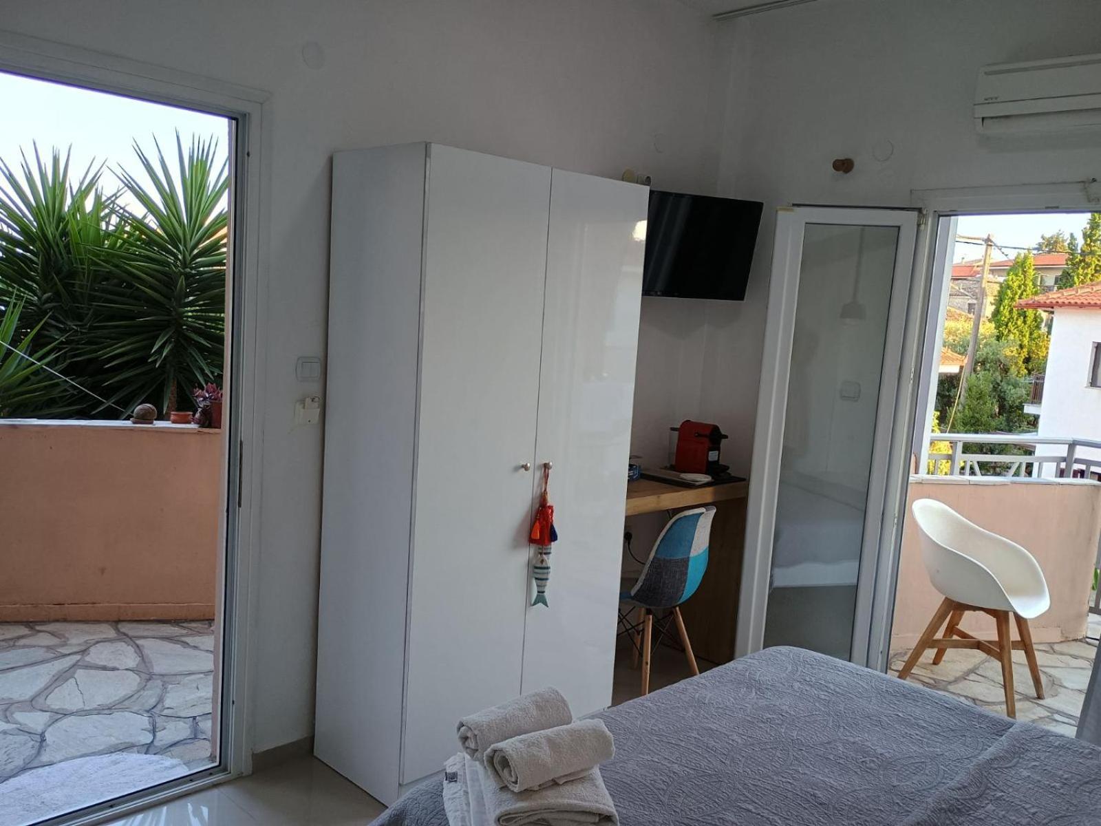 Photo 44