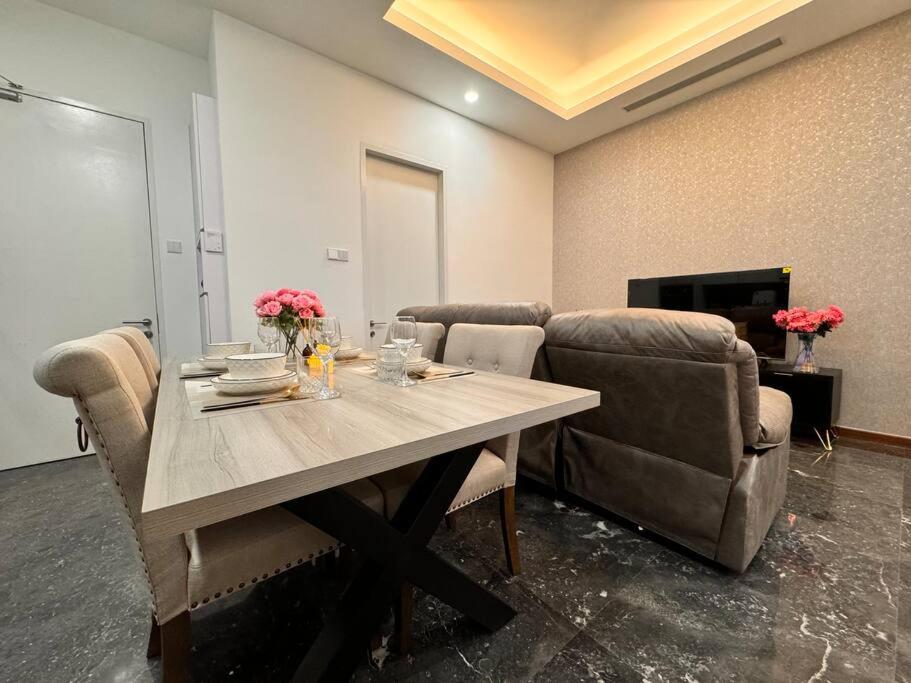 KLCC 3Min Luxury 1-4Pax 1 Parking Royce Residence