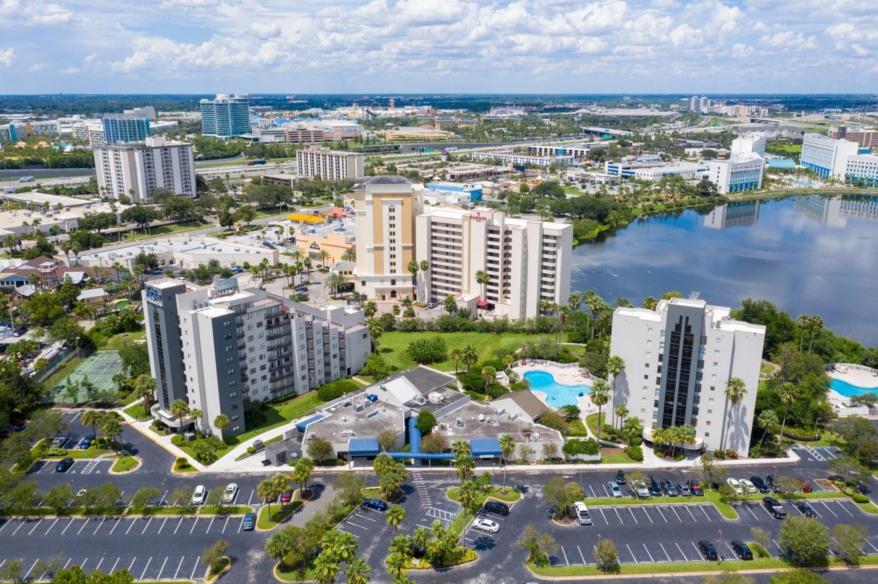 Cozy apt 2 bedrooms 1 mile Universal Studios