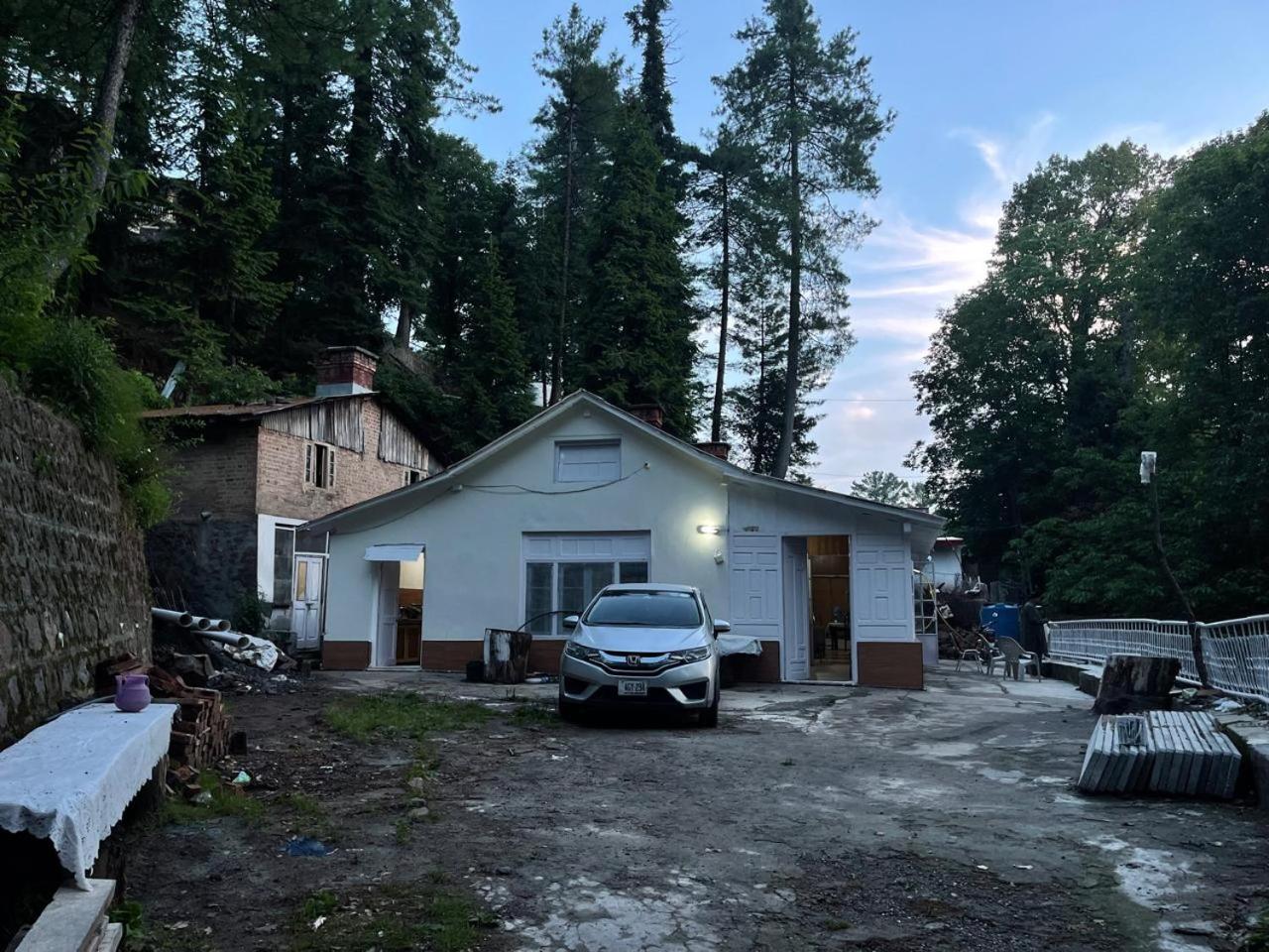 GB Lodges, Murree