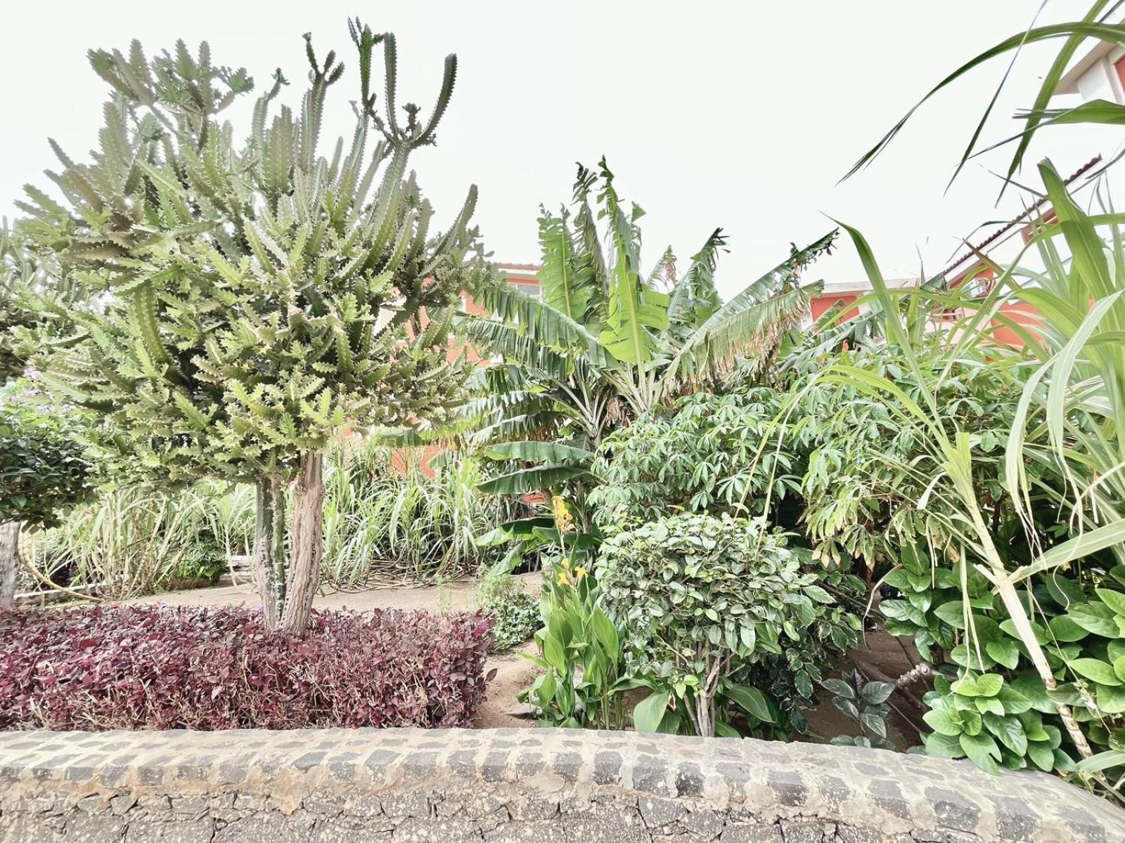 Moradias C12 nice apartment in a residence with pool and security