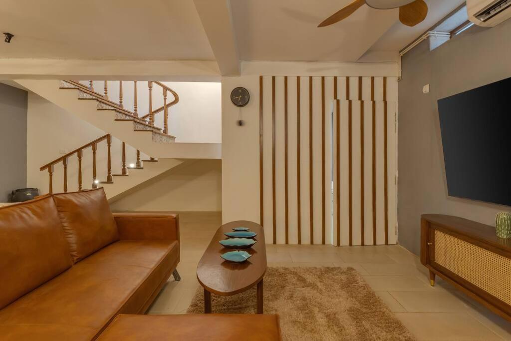 Casa Dolce Vita 4 bed villa with a pvt pool in North Goa view 4
