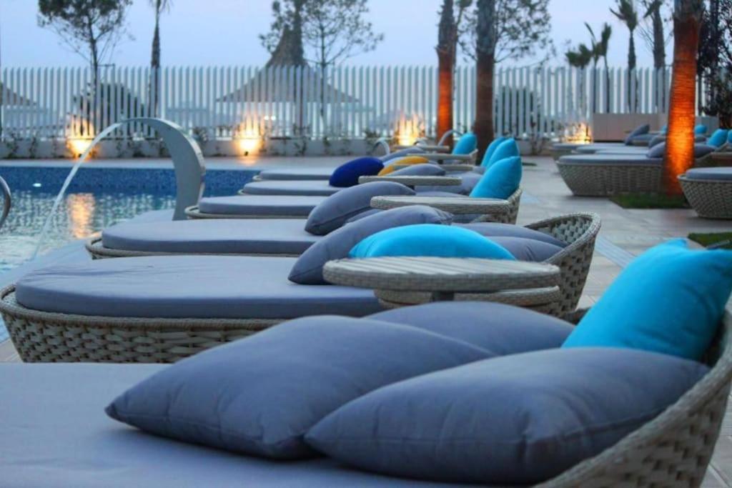 Golem Apartment Vela beachfront private terrace