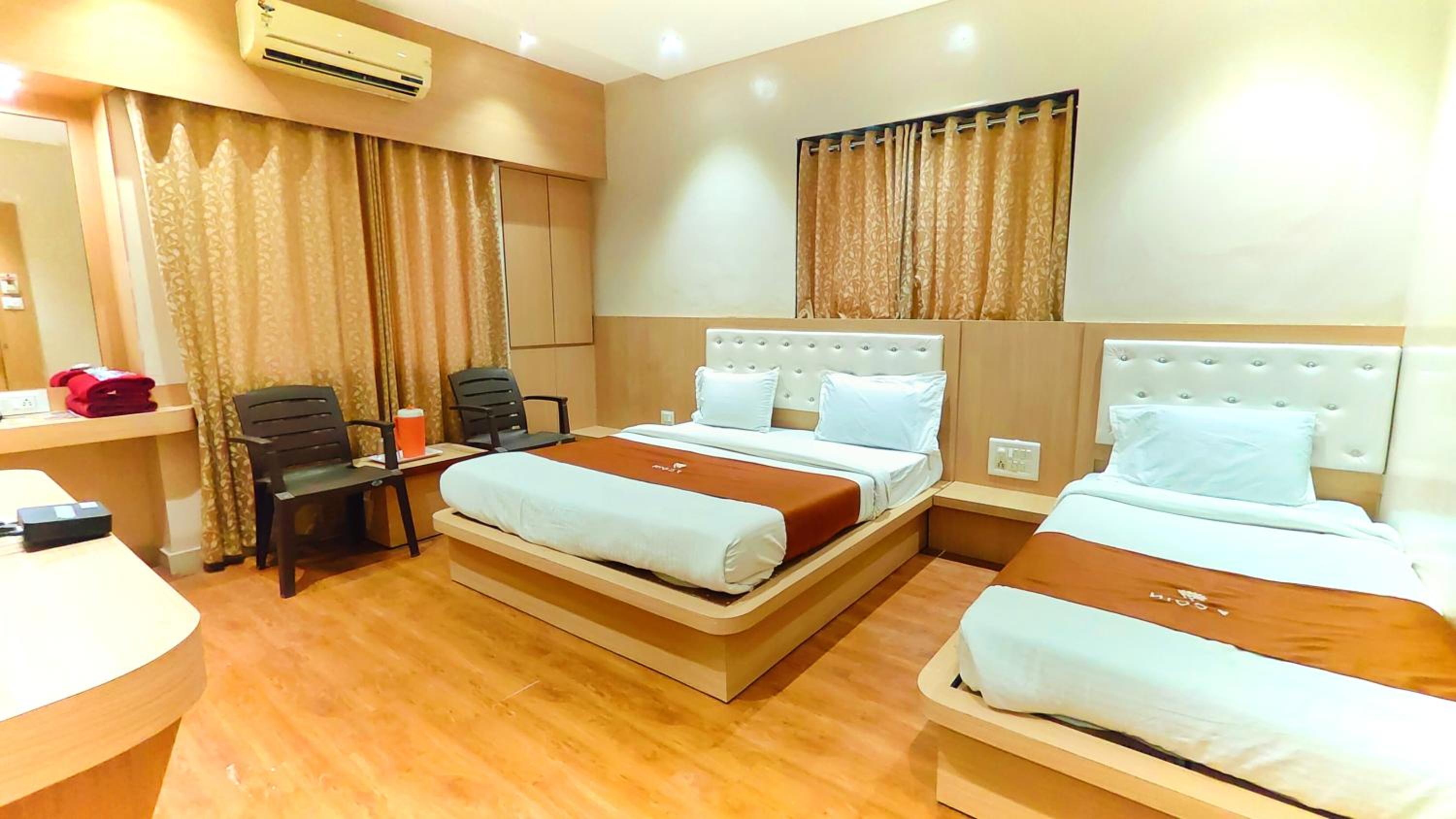 Shirdi Vacations - Hotel Yog Palace Newly Renovated - Property Image 4
