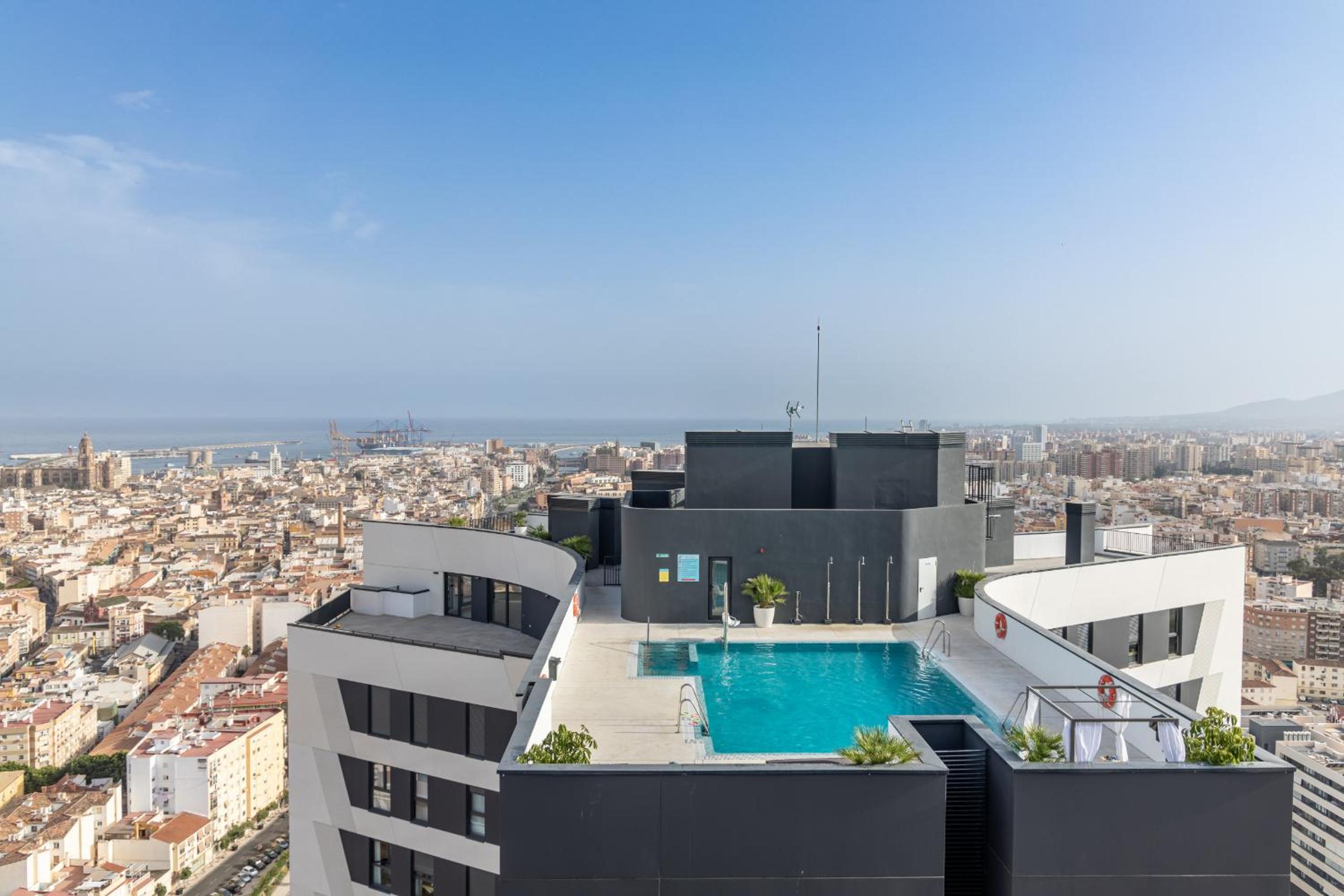 Malaga Skyline 5 Pool & Parking Free