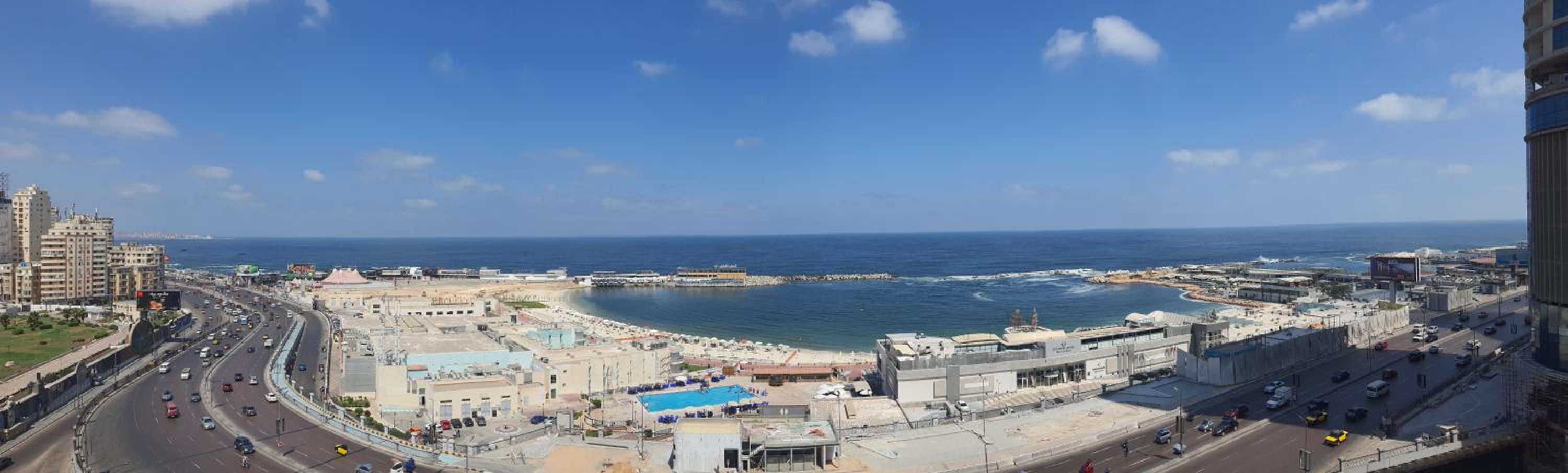 sea view apartment, luxury place in downtown view 4