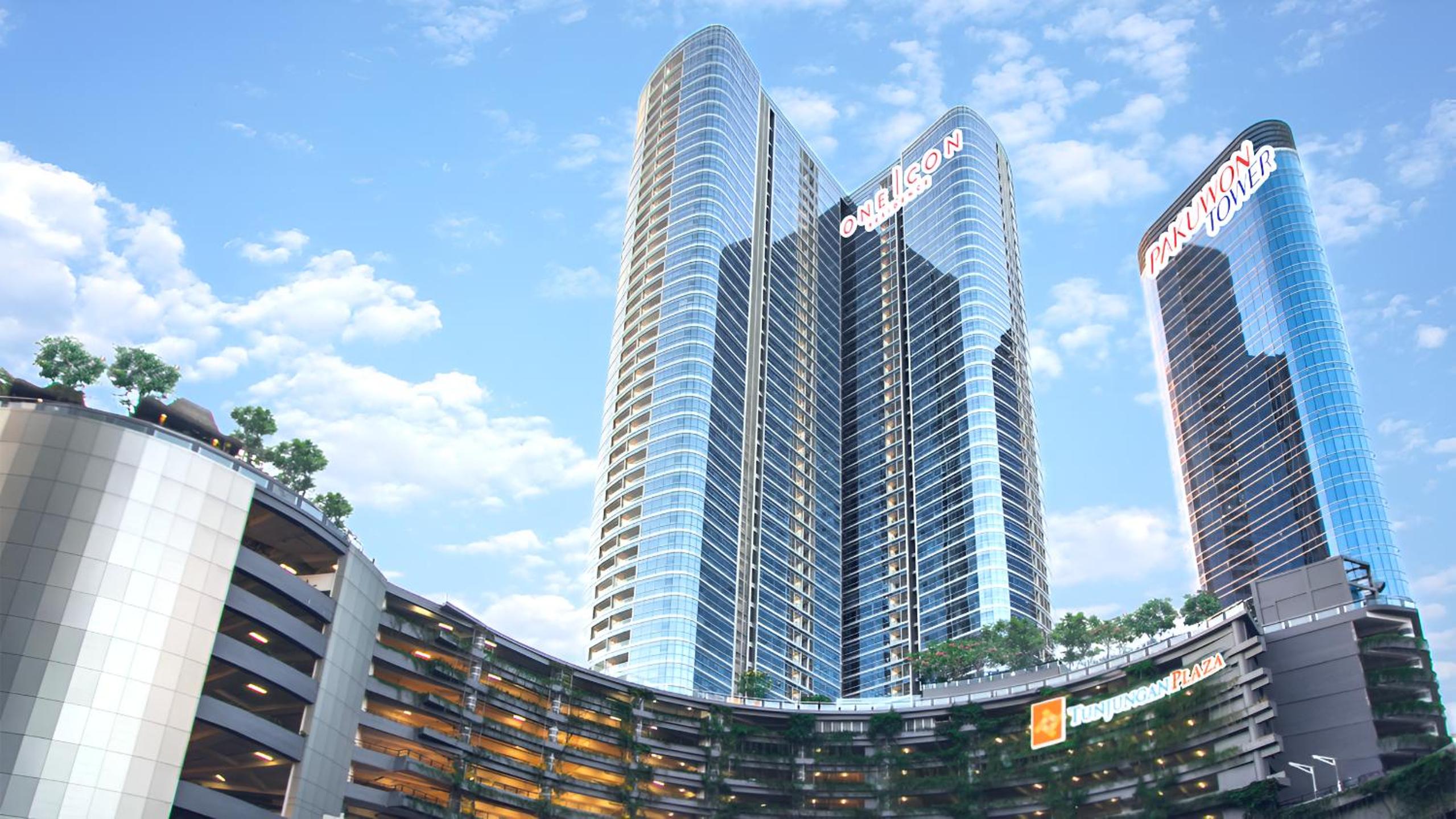 Hotel Lavish The Peak 2br Apartment In Tunjungan Plaza 5 Surabaya City Centre By Le Ciel Hospitality