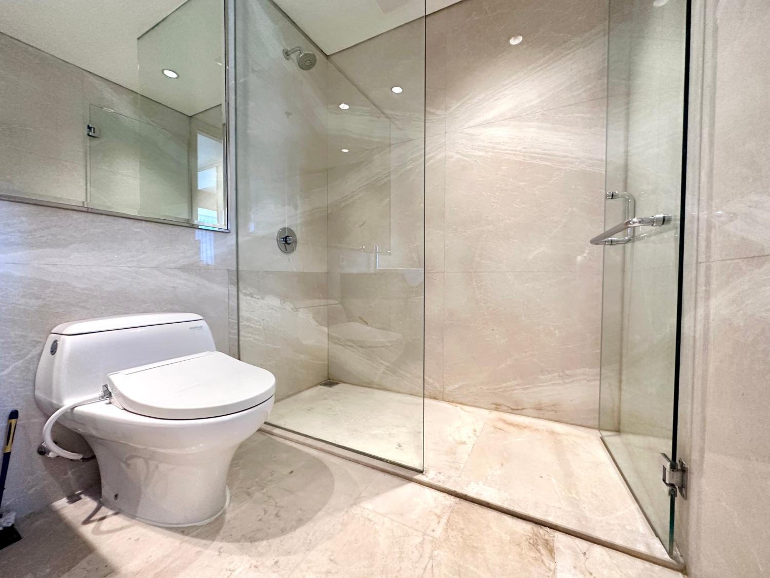 Luxurious 1 Icon 3BR Apartment in Tunjungan Plaza 6 Surabaya City Centre by Le Ciel Hospitality view 4