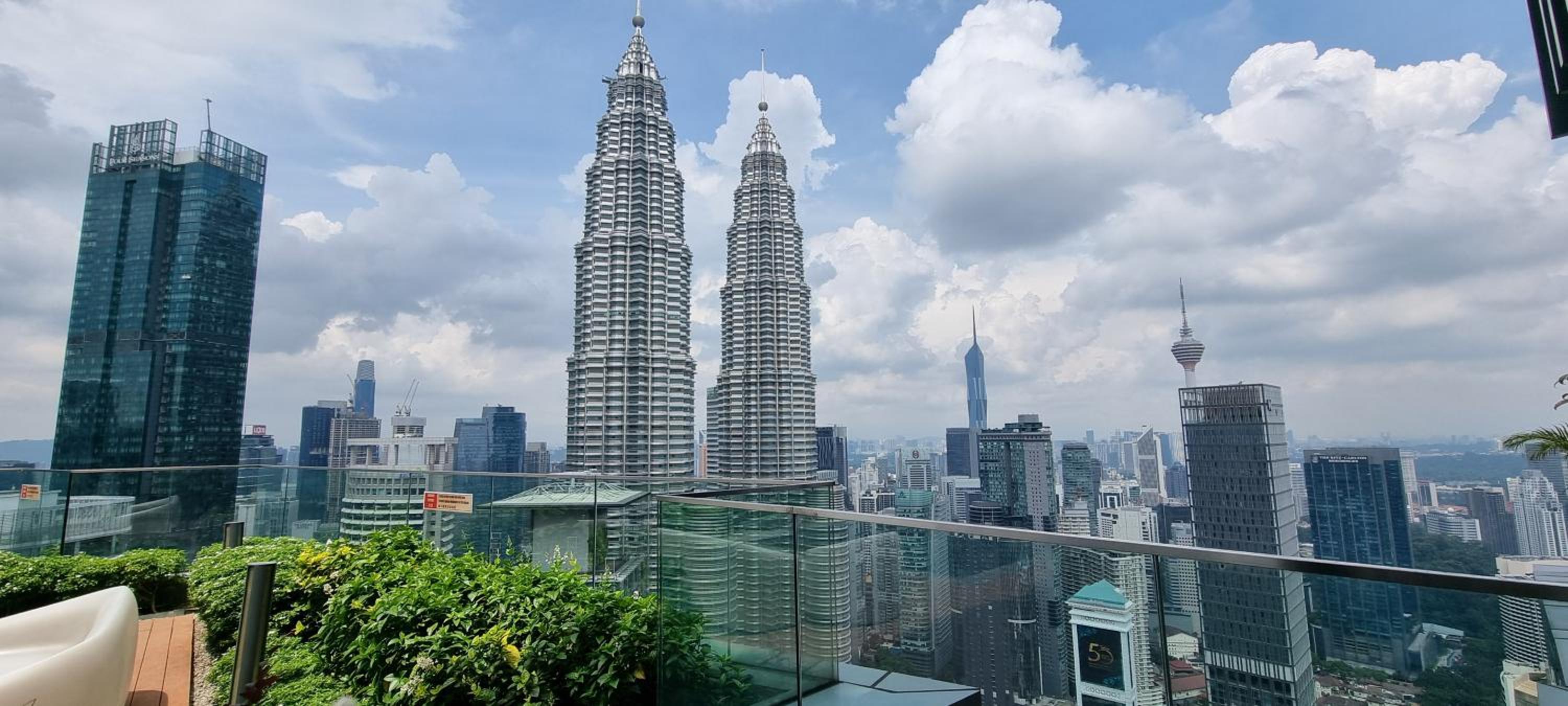 Star Premier KLCC Suite 3-4pax by LavishHome