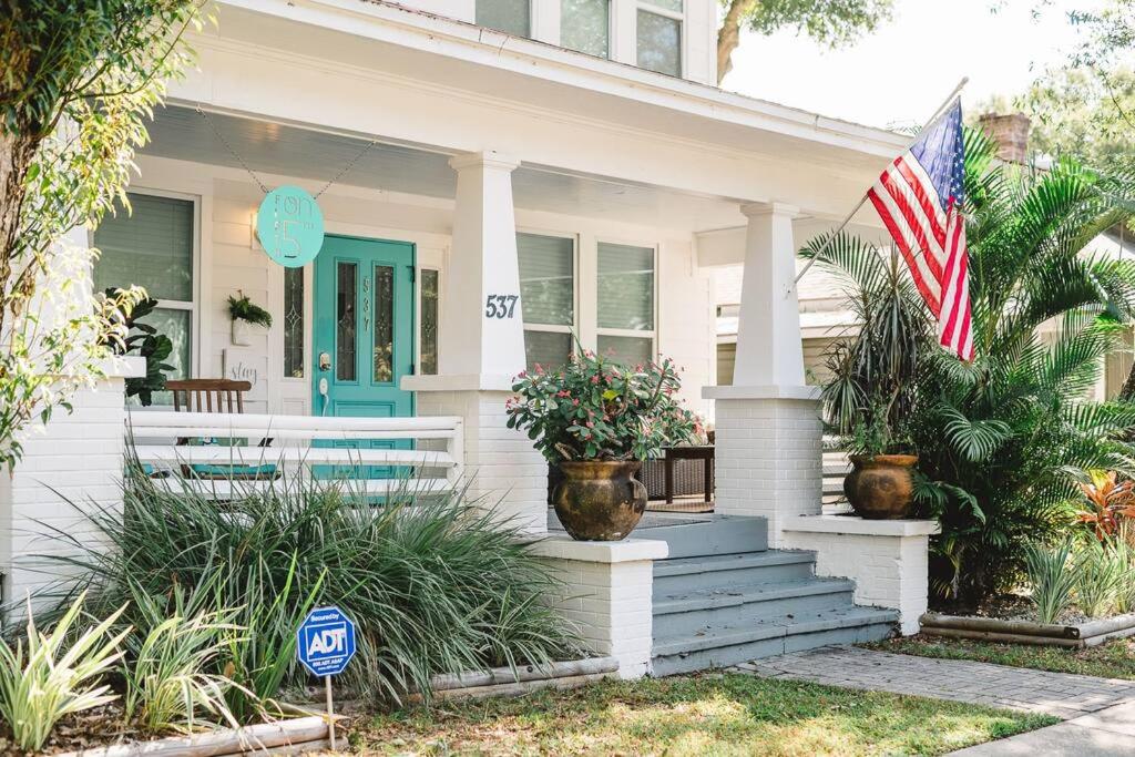 Quiet Charming Central Historic Guesthome Uptown