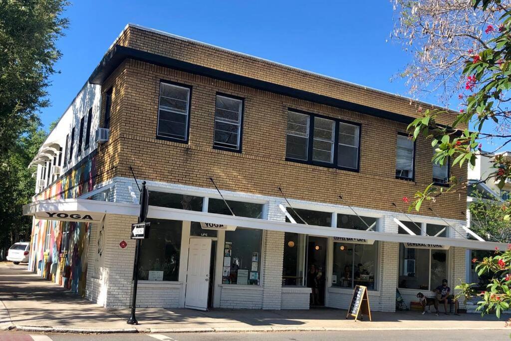 Quiet Charming Central Historic Guesthome Uptown