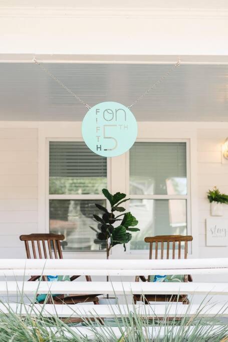 Quiet Charming Central Historic Guesthome Uptown
