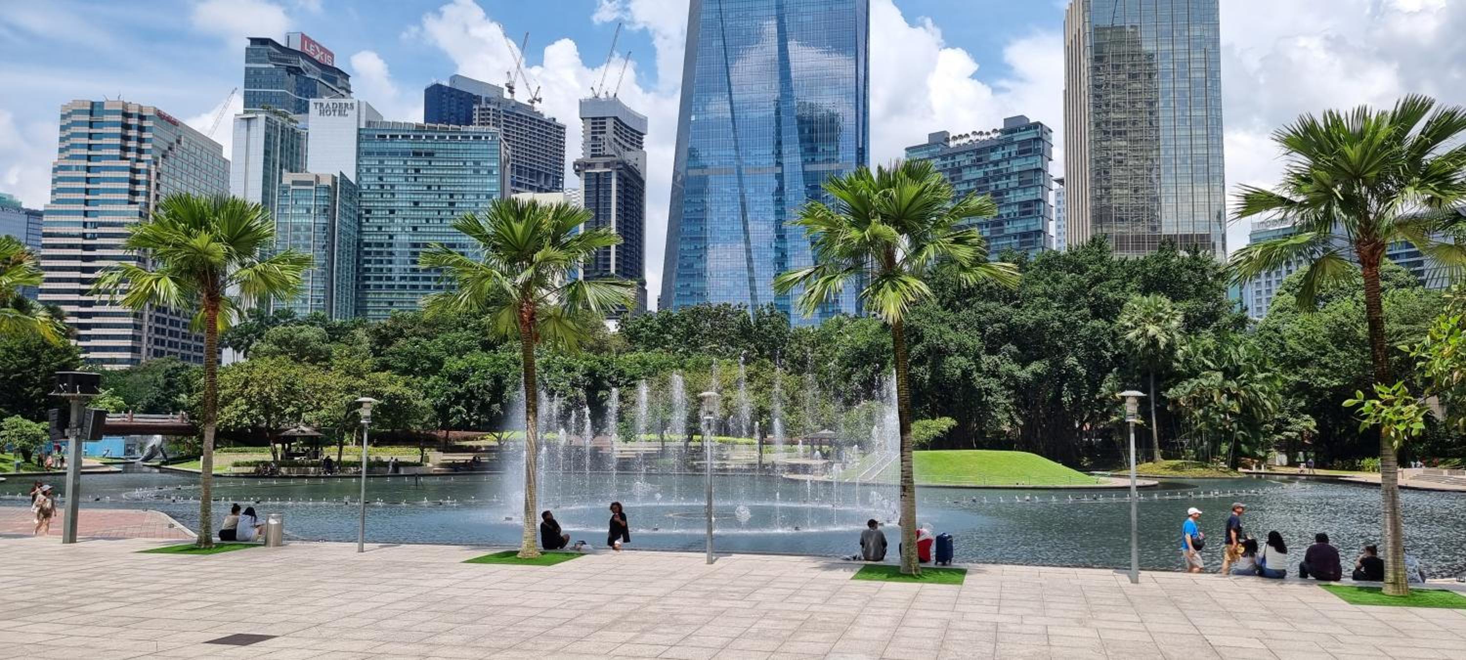 Star Premier KLCC Suite 3-4pax by LavishHome