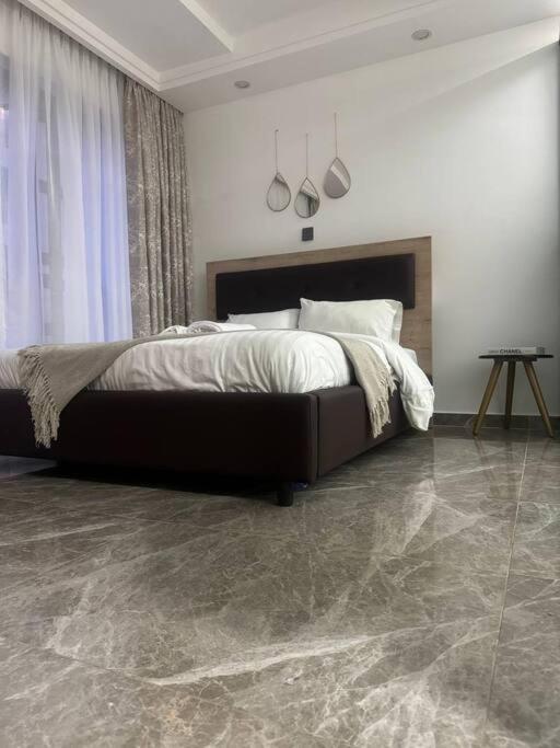 Kilimani condo, free parking&gym