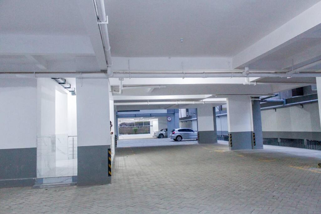 Kilimani condo, free parking&gym
