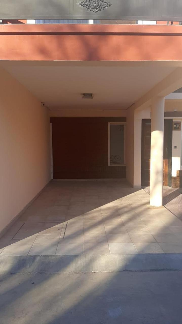Duplex a metros del shopping