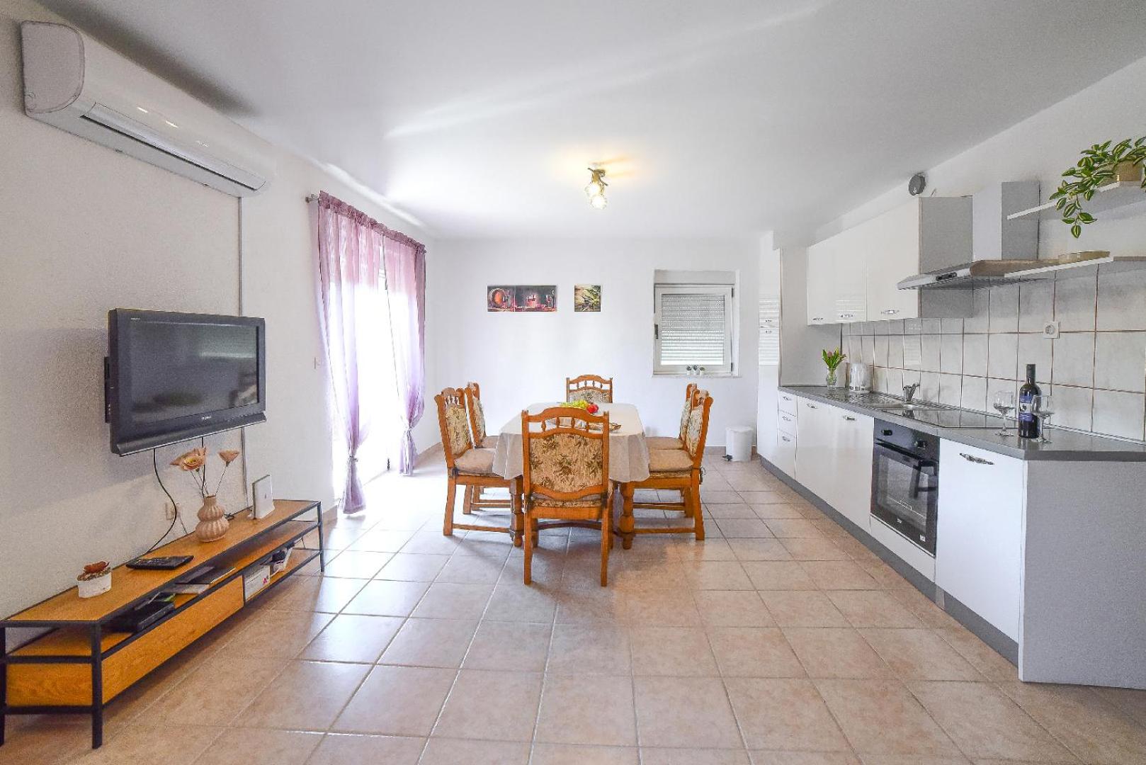 Apartman Lara view 5