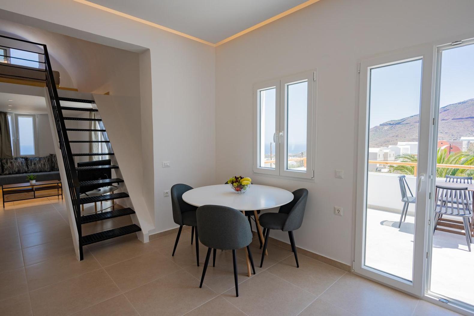 Theophrasti Suites