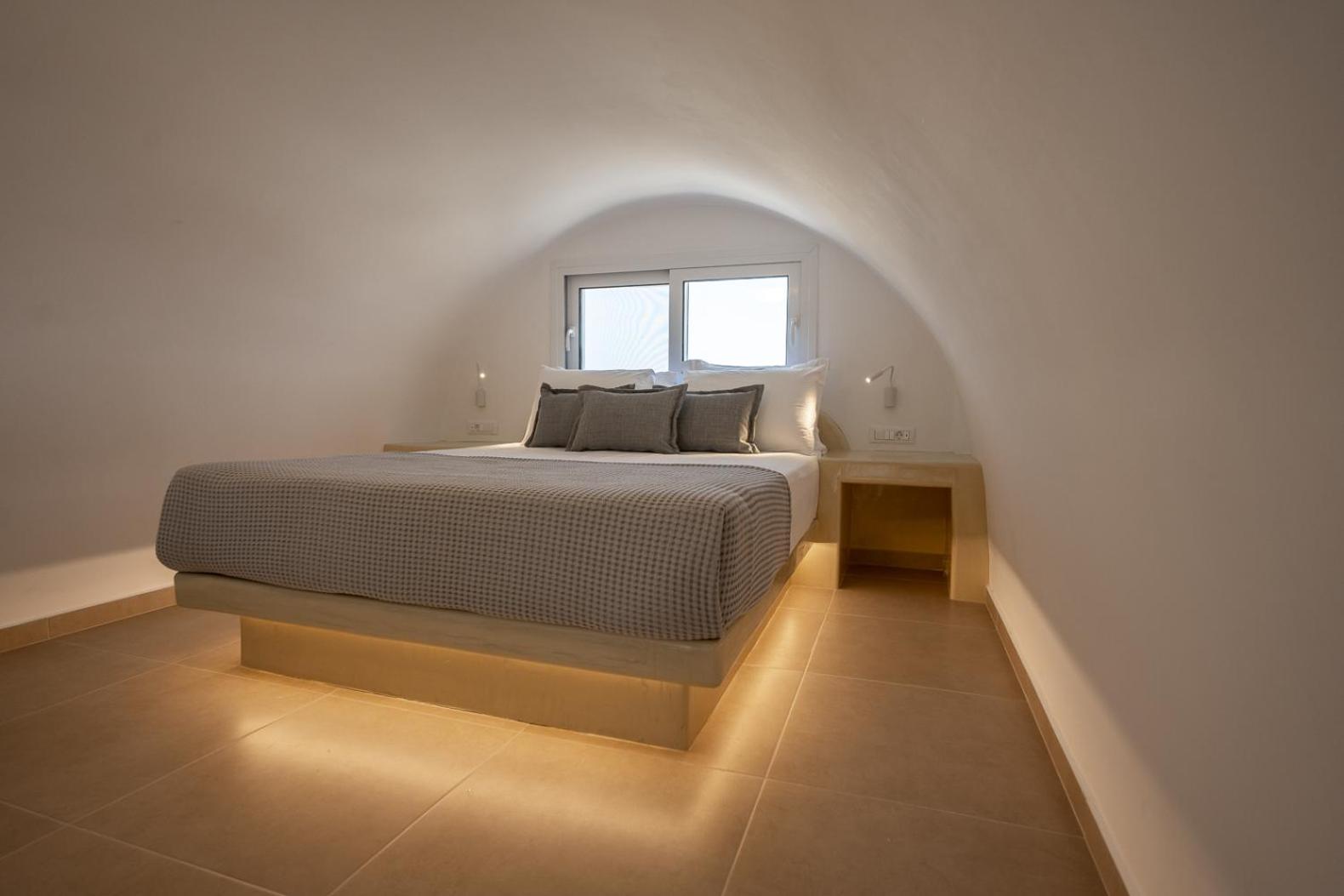 Theophrasti Suites