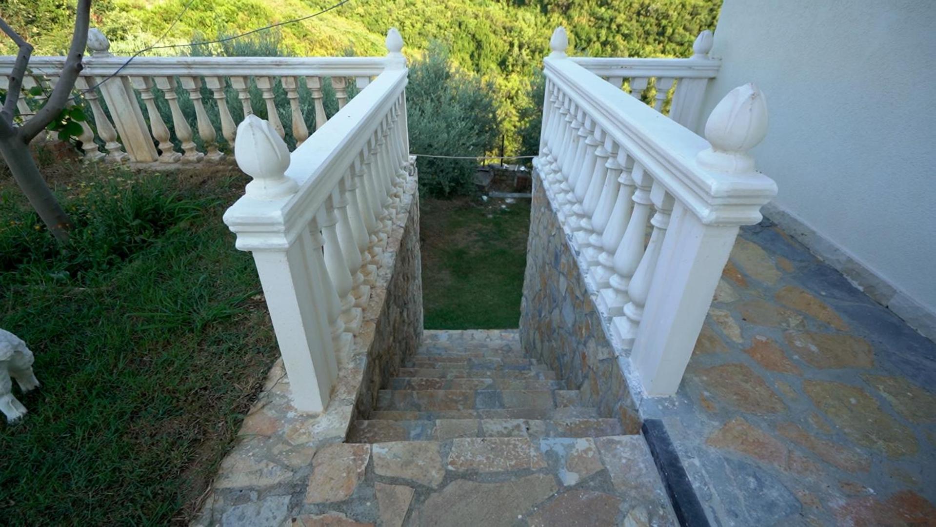 Vila Ndreca