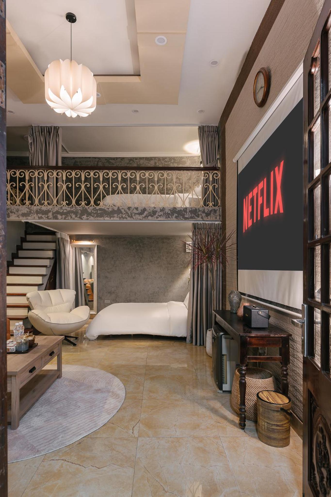 Orchid Duplex-Best Location-1min to Hoan Kiem Lake-Home Cinema