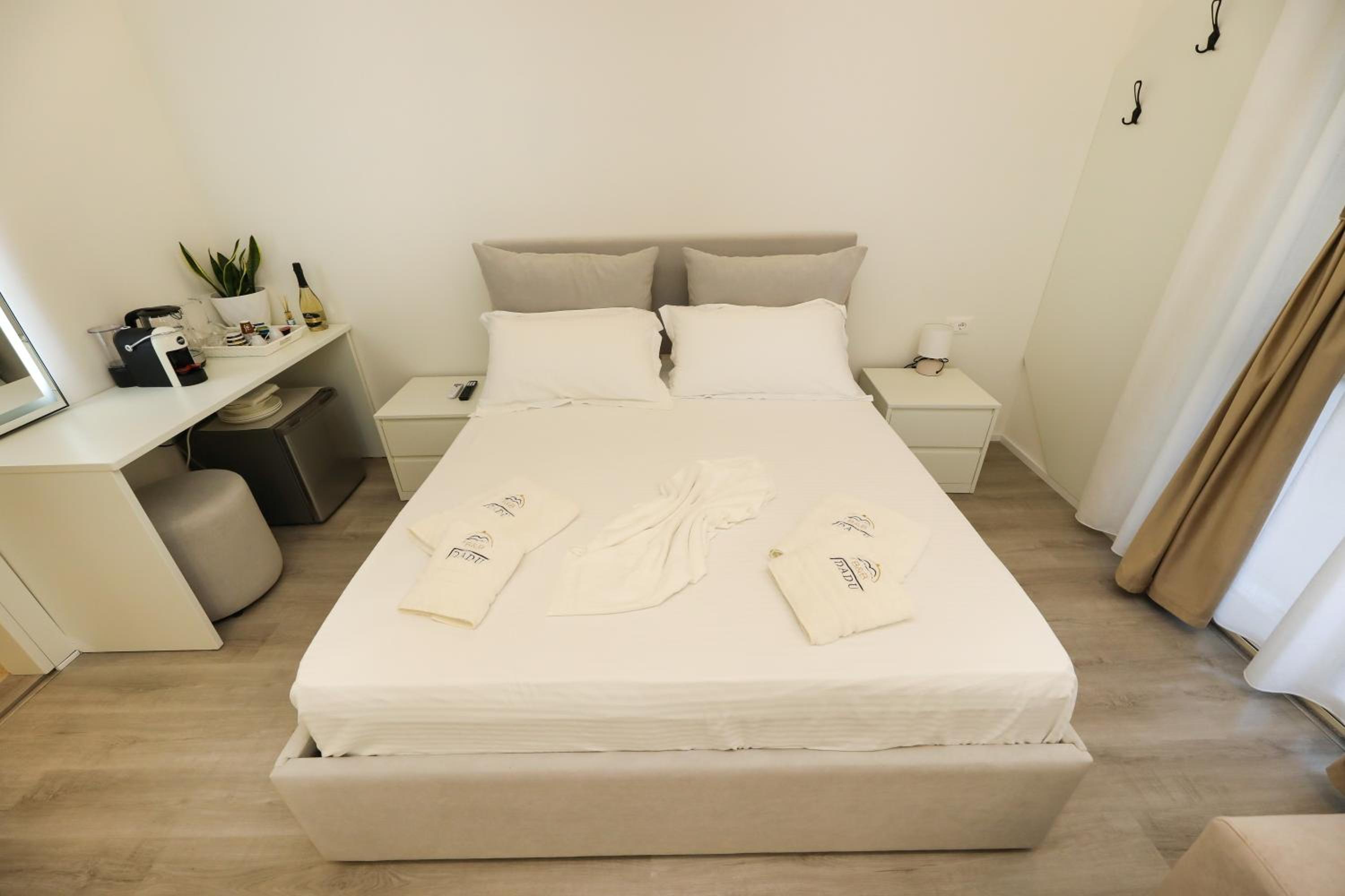 Dadu Rooms
