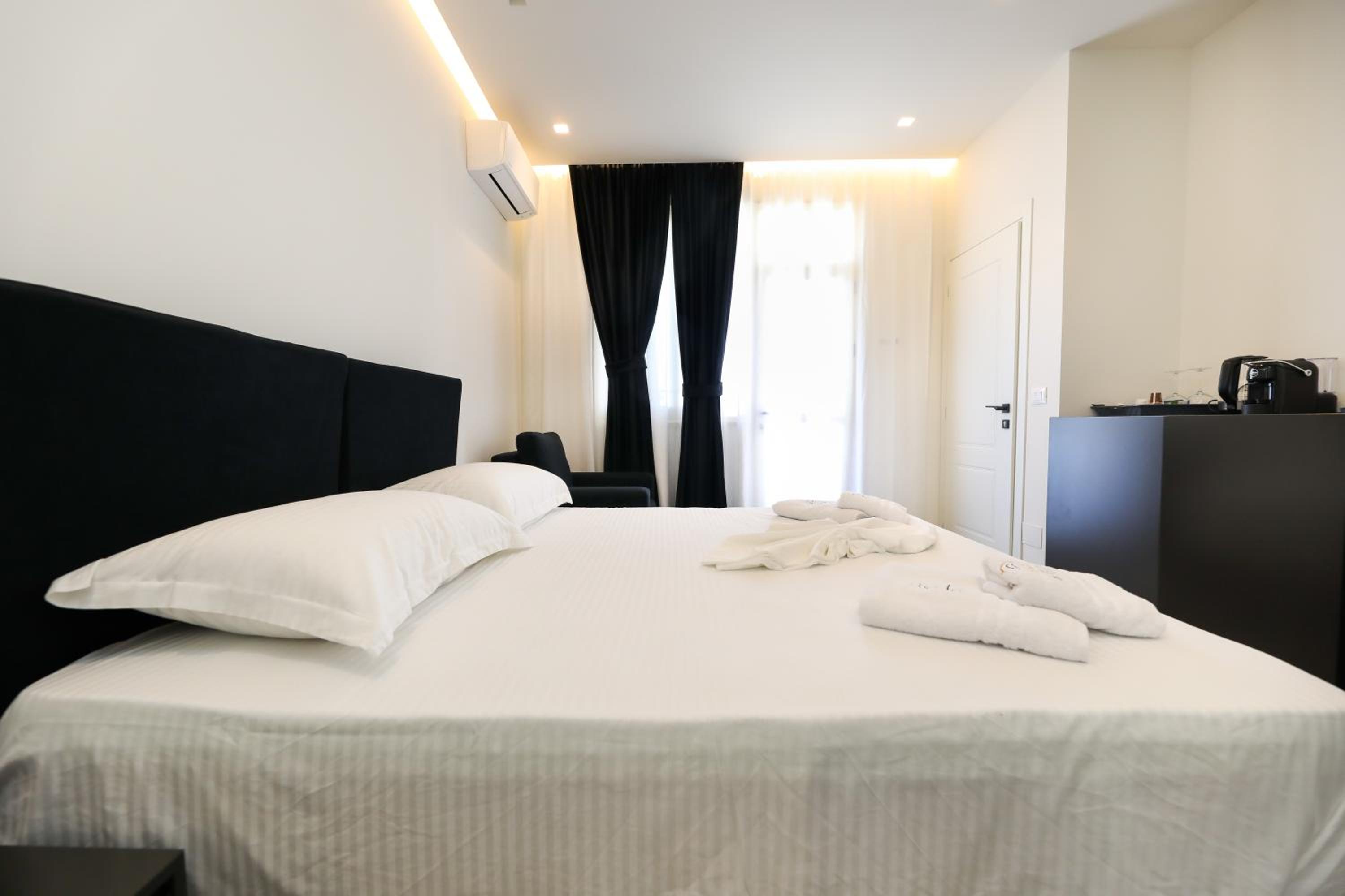 Dadu Rooms