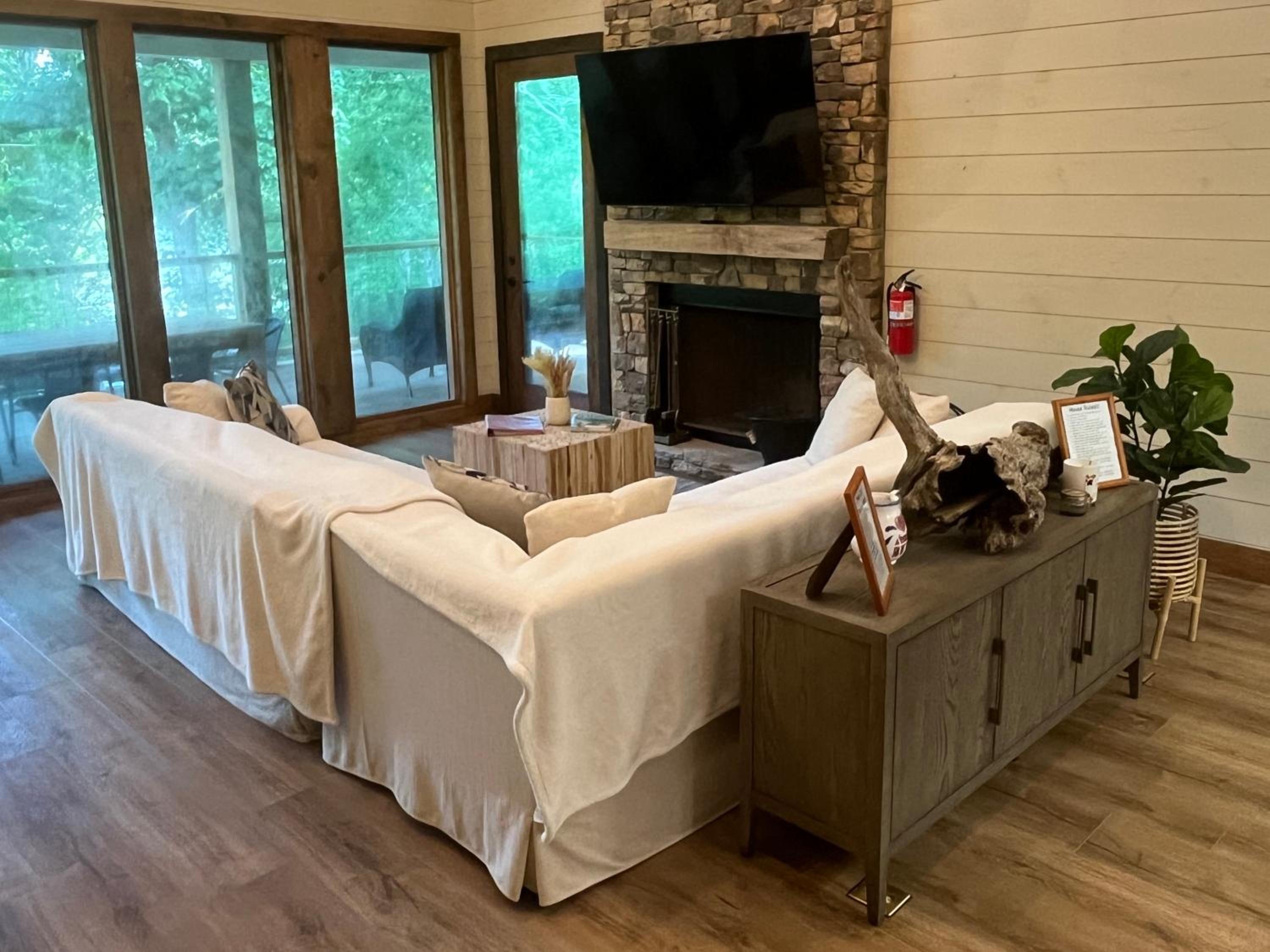 Fire Fly Retreat Cabin