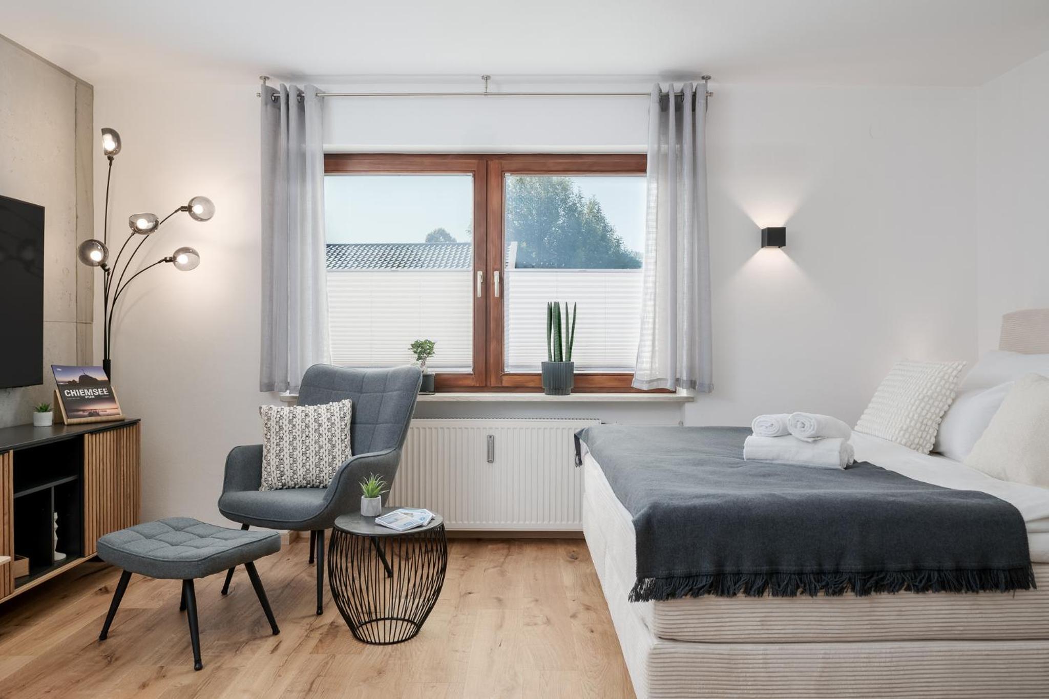 FENJOY Design Studio Apartment